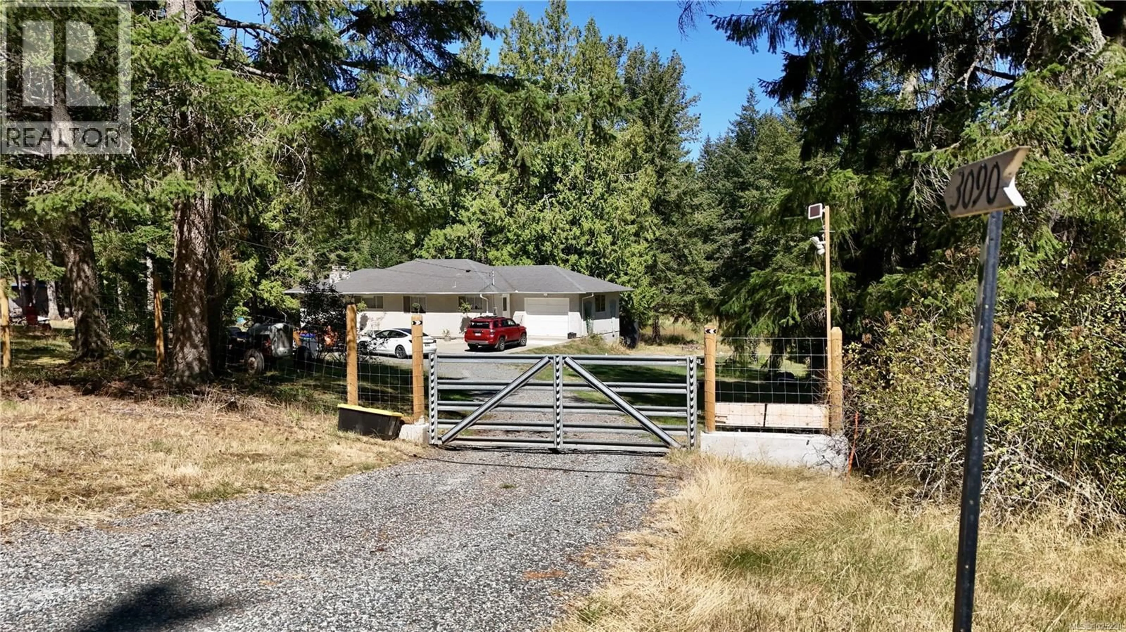 A pic from outside/outdoor area/front of a property/back of a property/a pic from drone, street for 3090 DECOURCY DRIVE, Nanaimo British Columbia V9G1E2