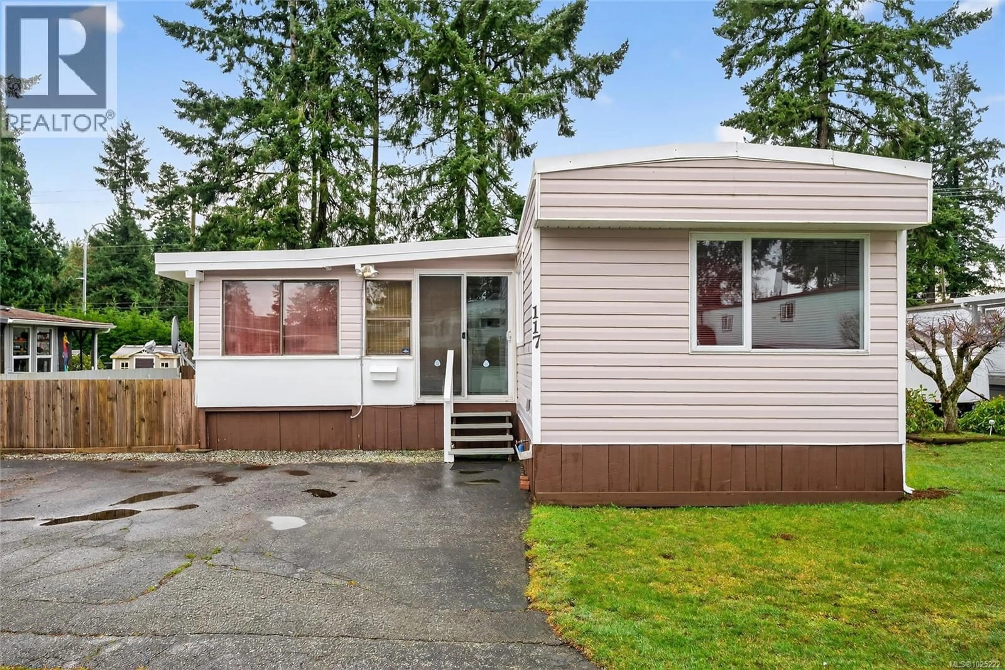 Home with vinyl exterior material, street for 117 - 5854 TURNER ROAD, Nanaimo British Columbia V9T2N6