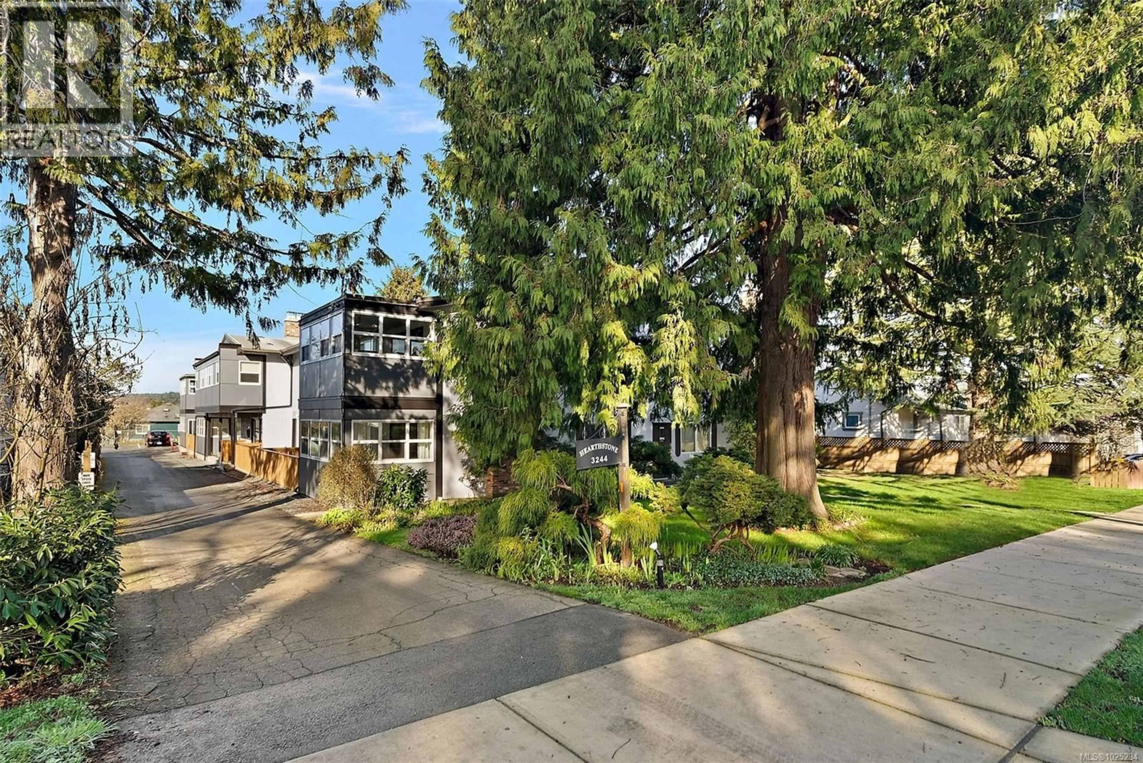 Unknown for 206 - 3244 SEATON STREET, Saanich British Columbia V8Z3Y7