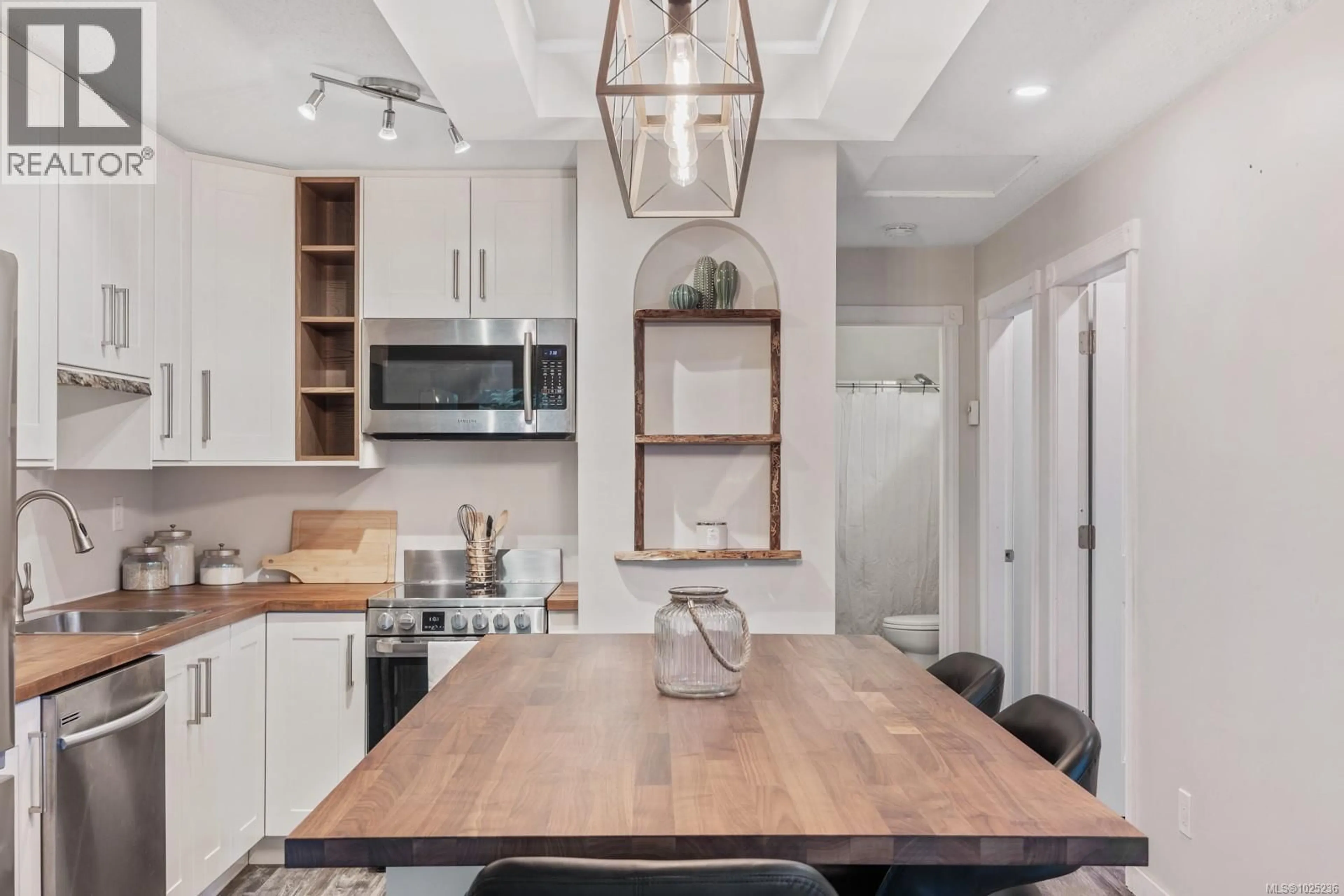 Open concept kitchen, unknown for 405 - 1111 EDGETT ROAD, Courtenay British Columbia V9N8P2