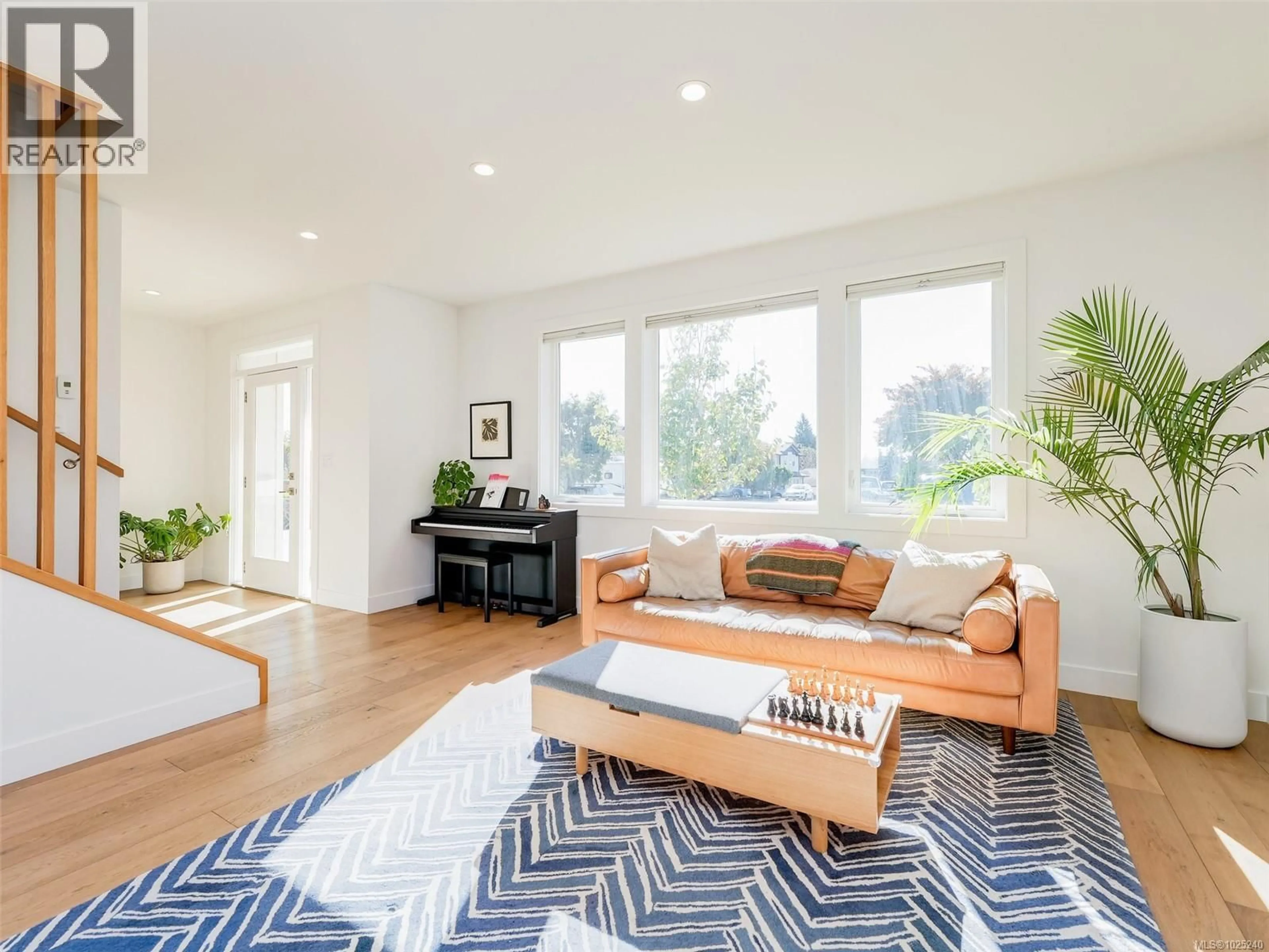 Living room with furniture, unknown for 2670 WINSTER ROAD, Langford British Columbia V9B3P3