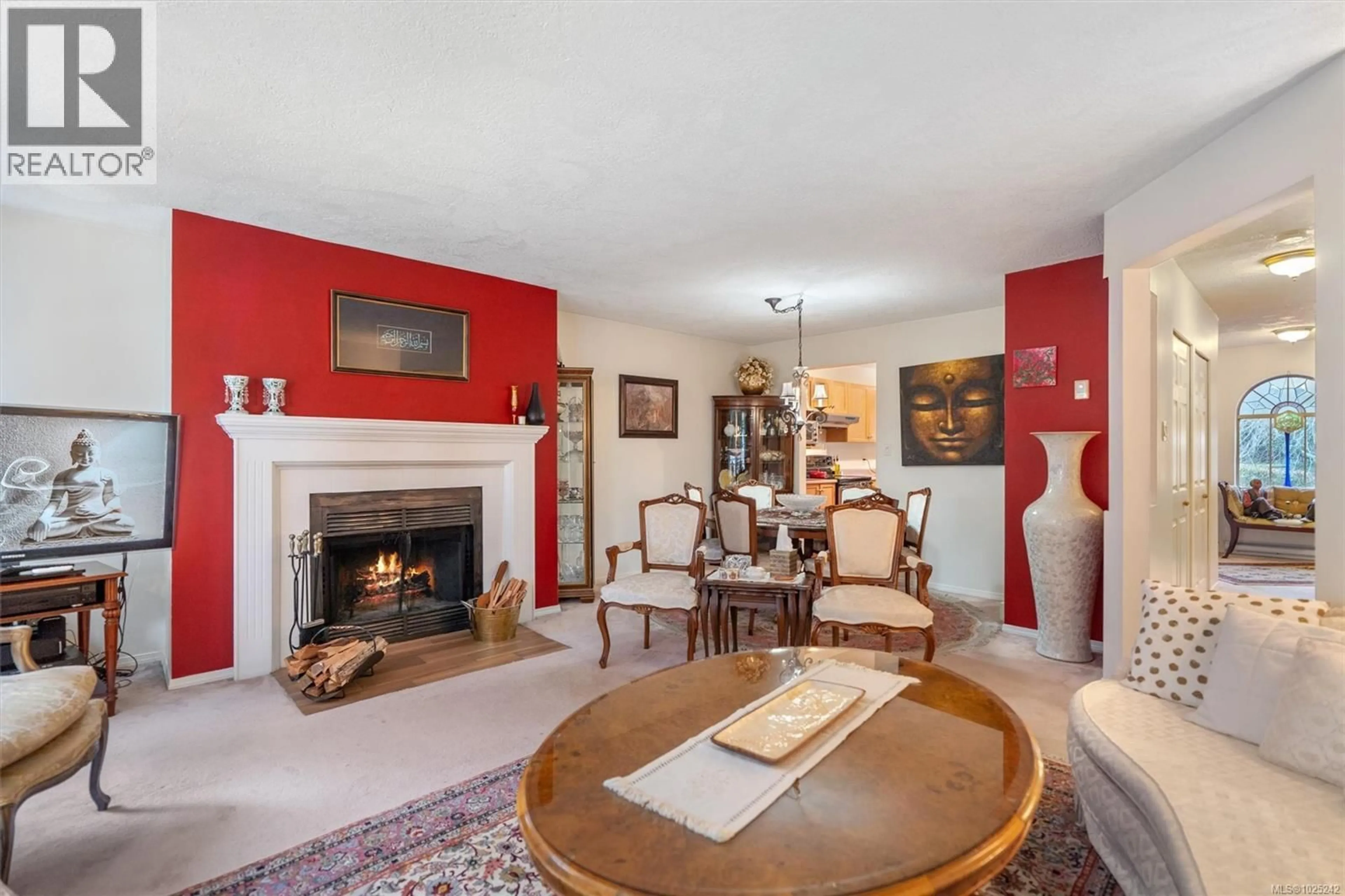 Living room with furniture, unknown for 8 - 909 ADMIRALS ROAD, Esquimalt British Columbia V9A2P1