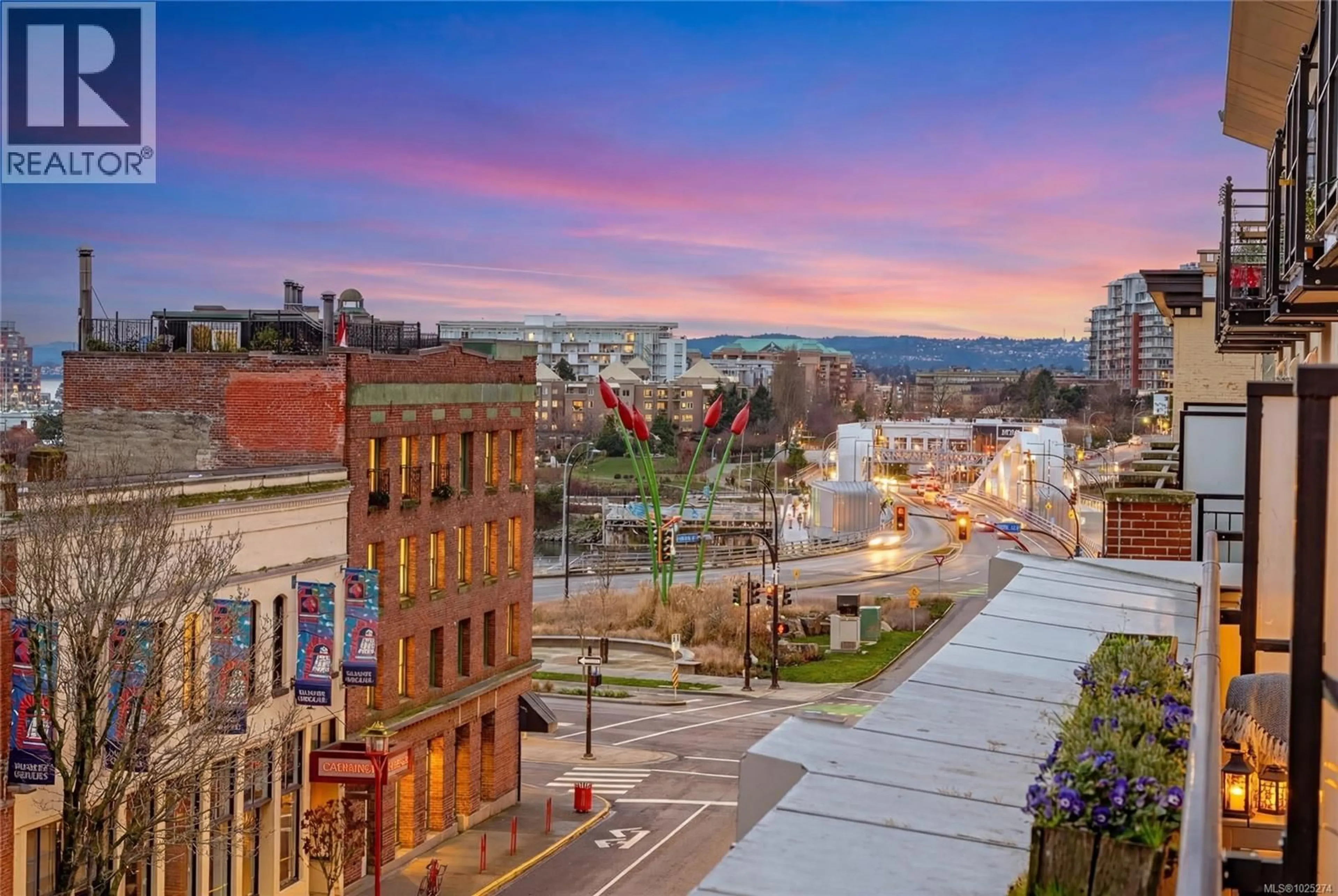 Unknown for 403 - 528 PANDORA AVENUE, Victoria British Columbia V8W0C6