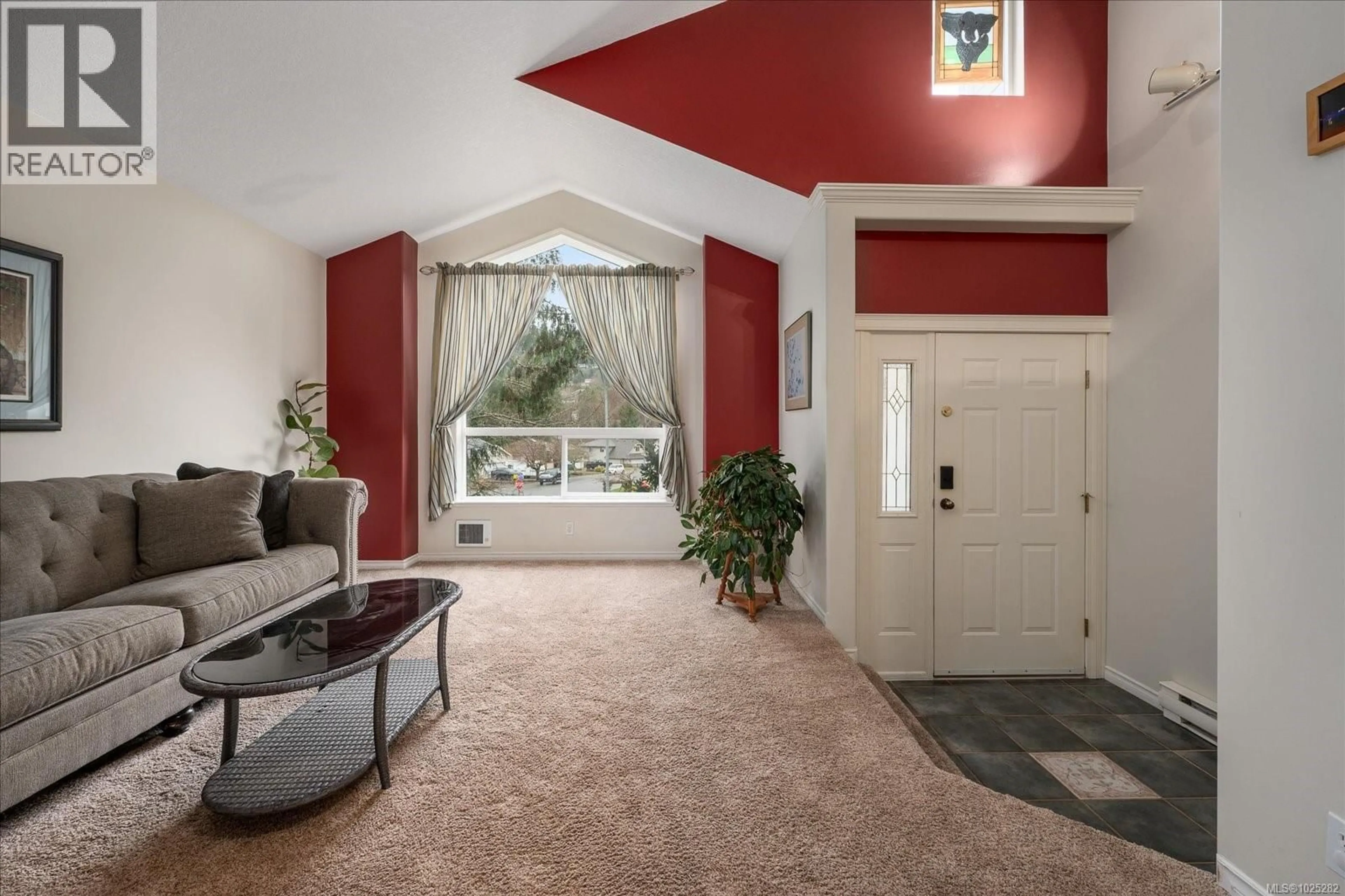 Indoor entryway for 4750 SPIRIT PLACE, Nanaimo British Columbia V9V1N8