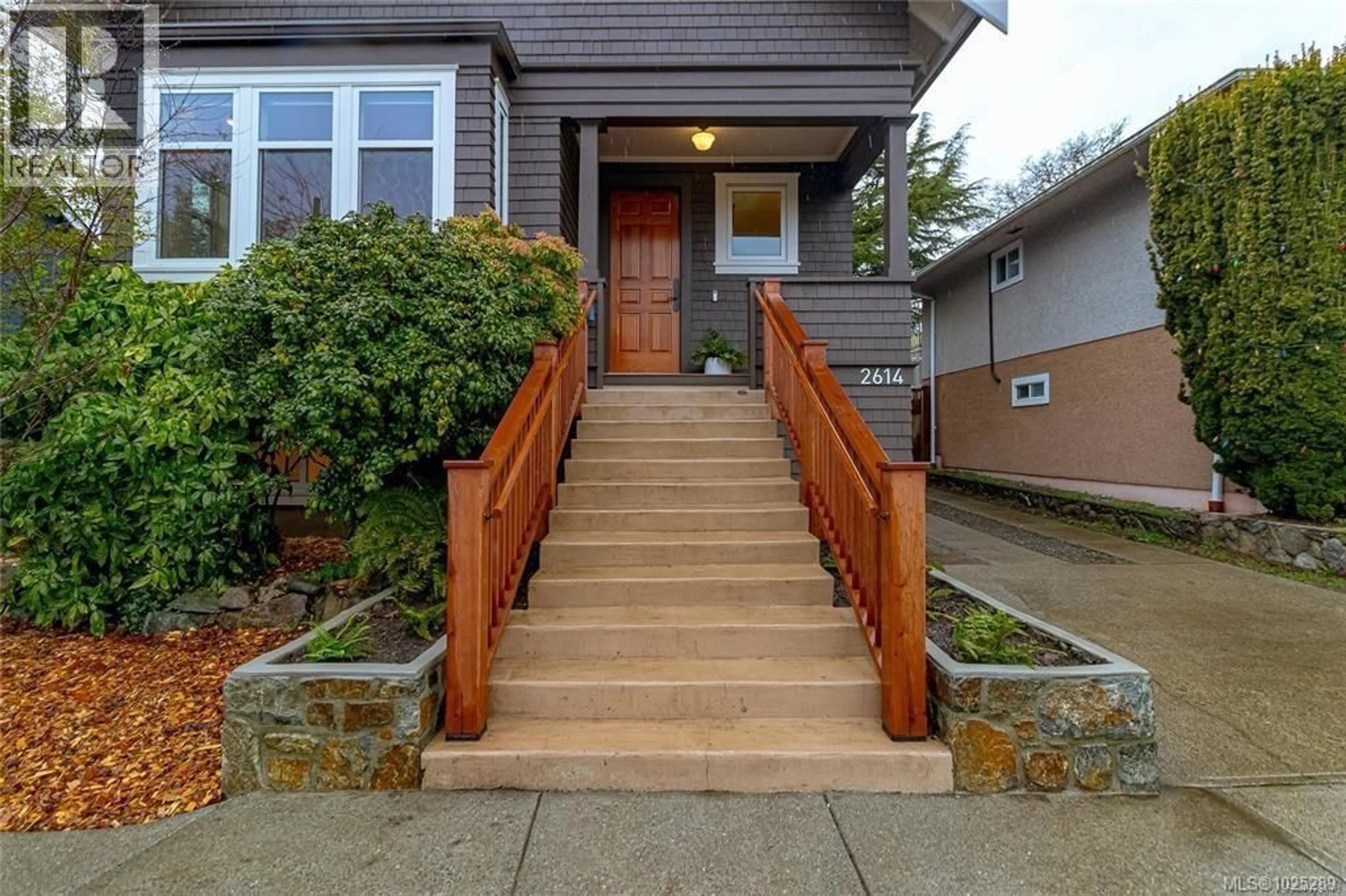 Unknown for 2614 AVEBURY AVENUE, Victoria British Columbia V8R3W2