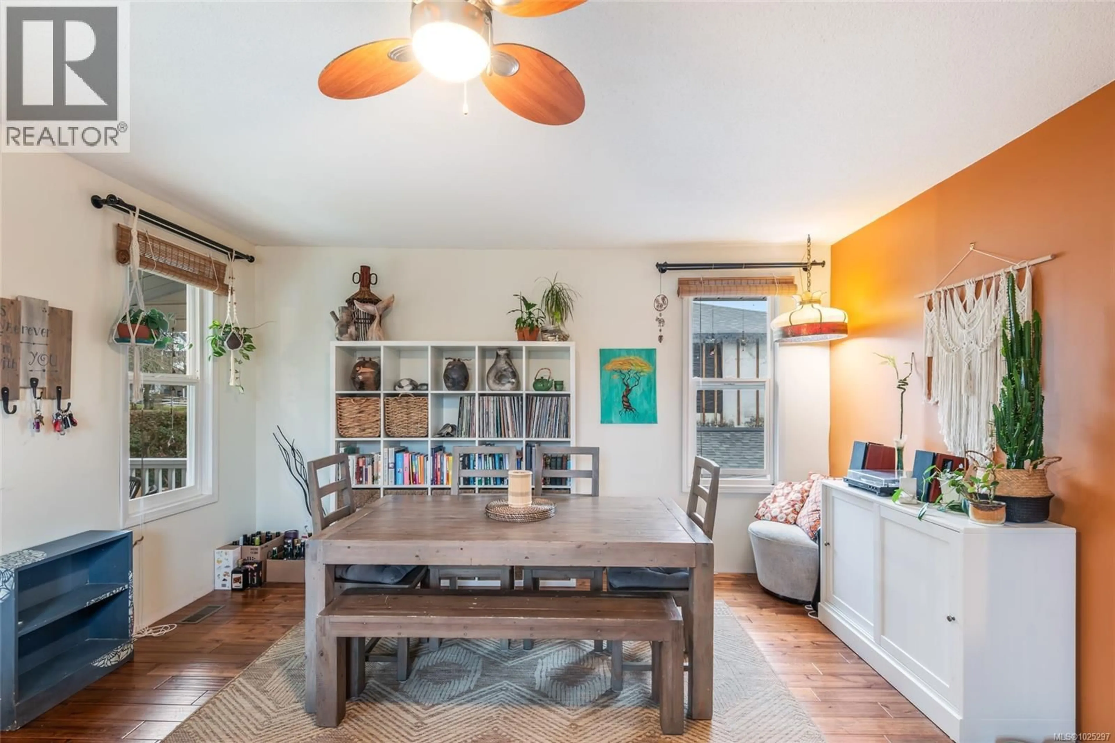 Dining room, wood/laminate floor for 4836 SWANSON STREET, Port Alberni British Columbia V9Y6M8
