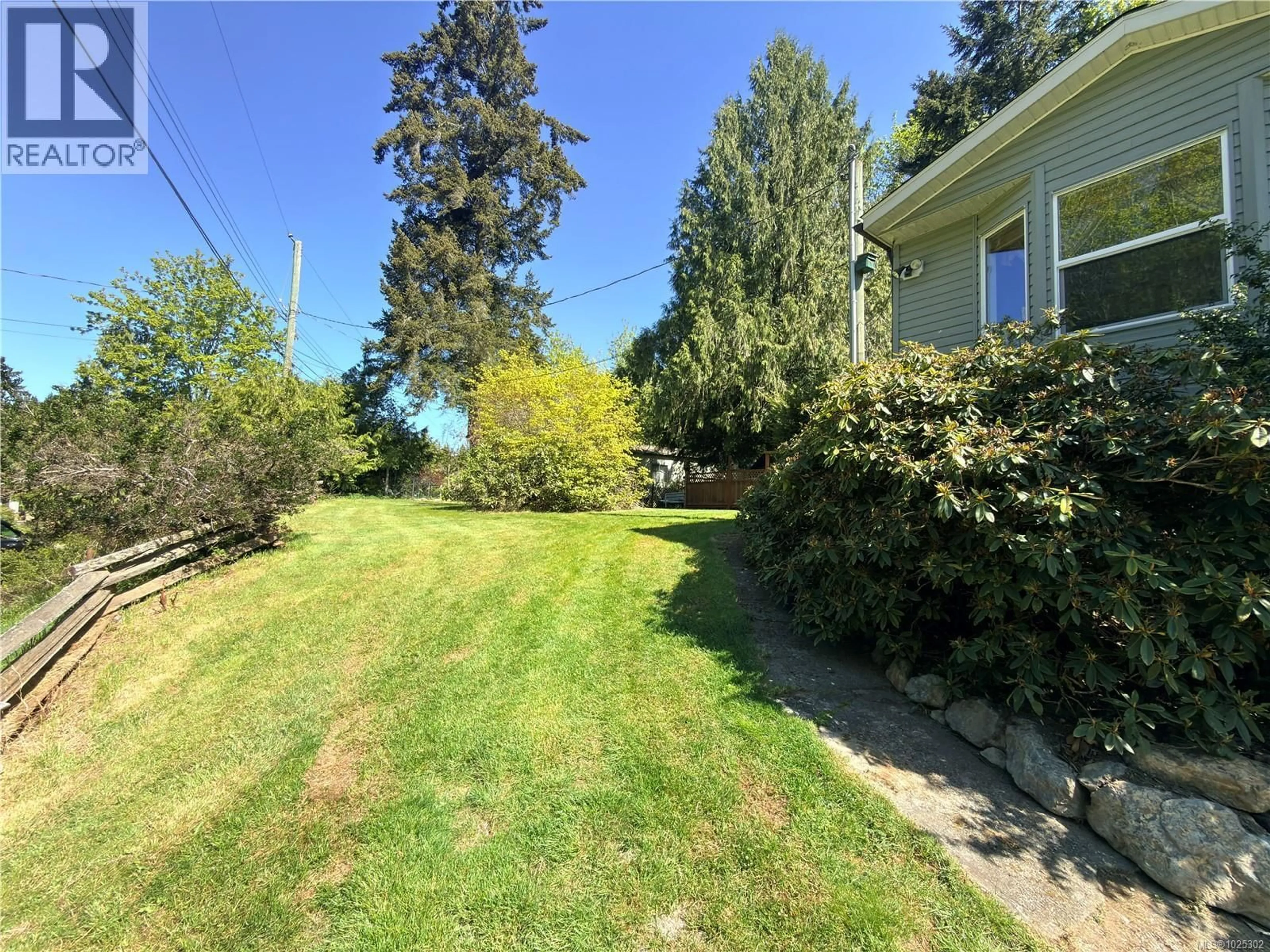 A pic from outside/outdoor area/front of a property/back of a property/a pic from drone, unknown for 822 MILLER ROAD, Parksville British Columbia V9P1Z1