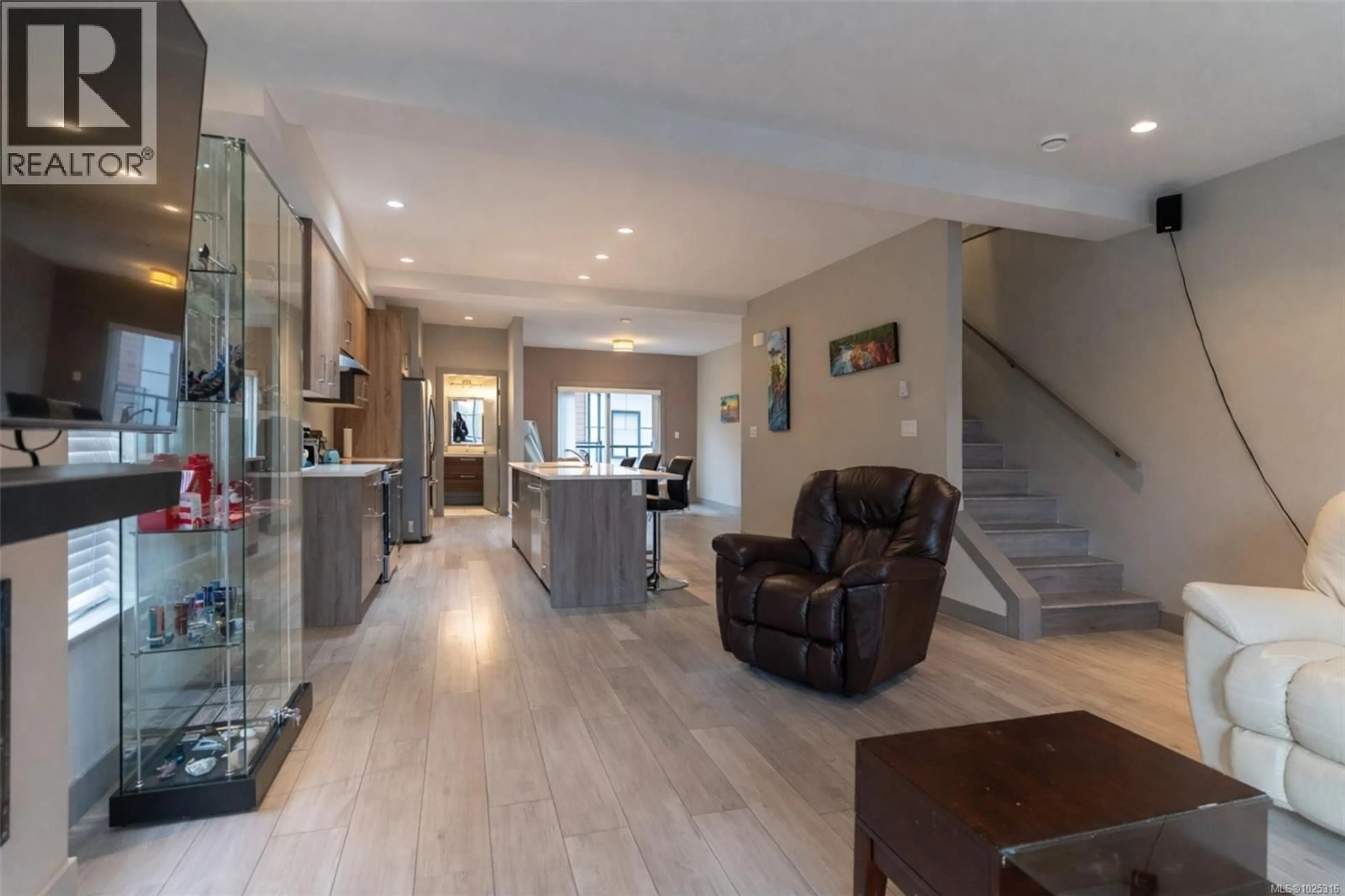 Open concept kitchen, unknown for 118 - 687 STRANDLUND AVENUE, Langford British Columbia V9B3G2