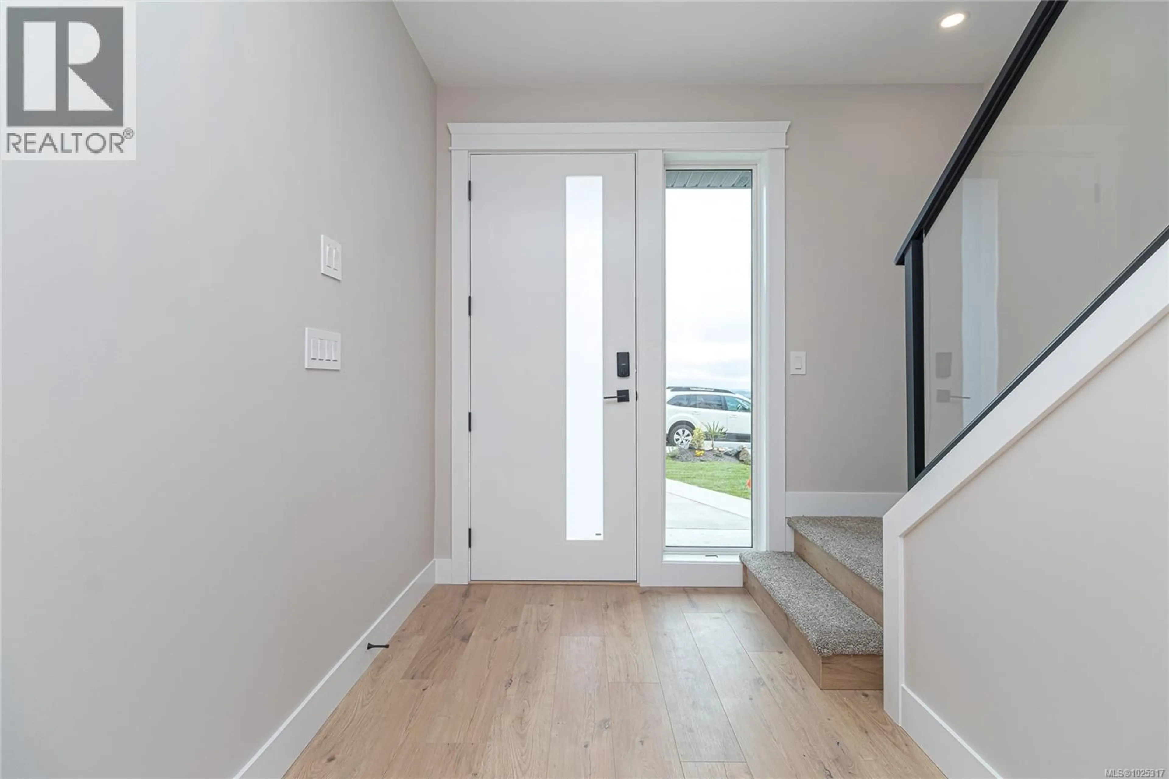 Indoor entryway for 1383 SANDSTONE LANE, Langford British Columbia V9B7A2