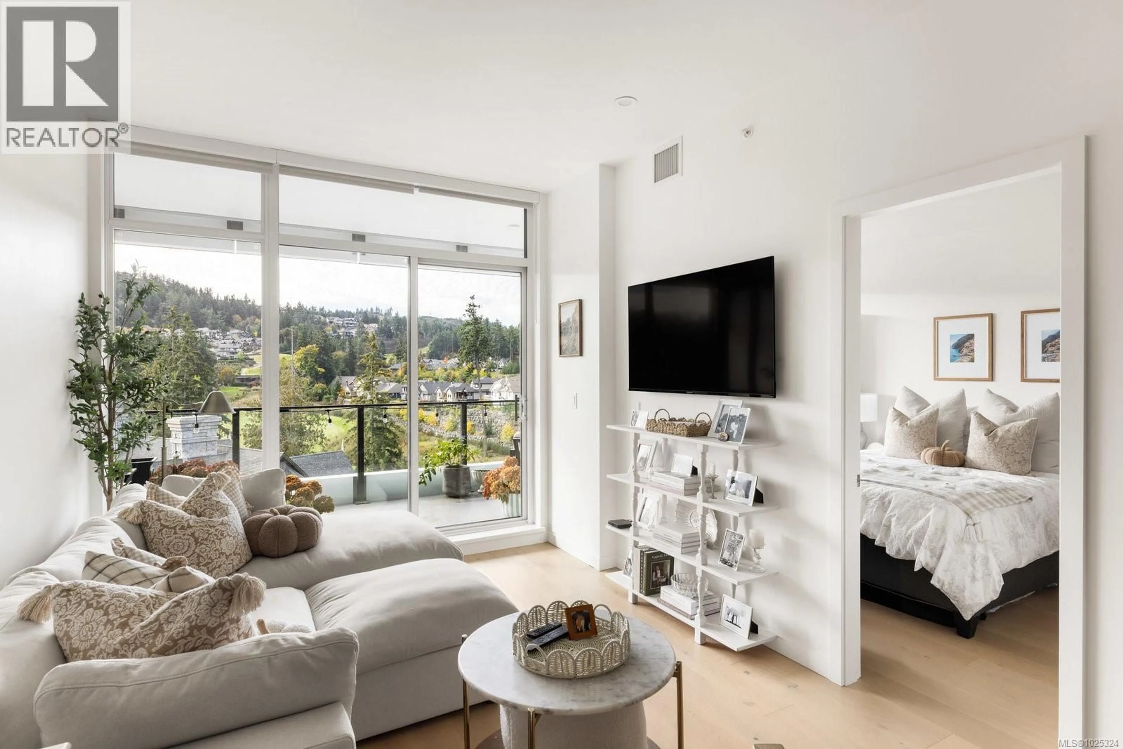 Living room with furniture, unknown for 1413 - 2000 HANNINGTON ROAD, Langford British Columbia V9B6R6