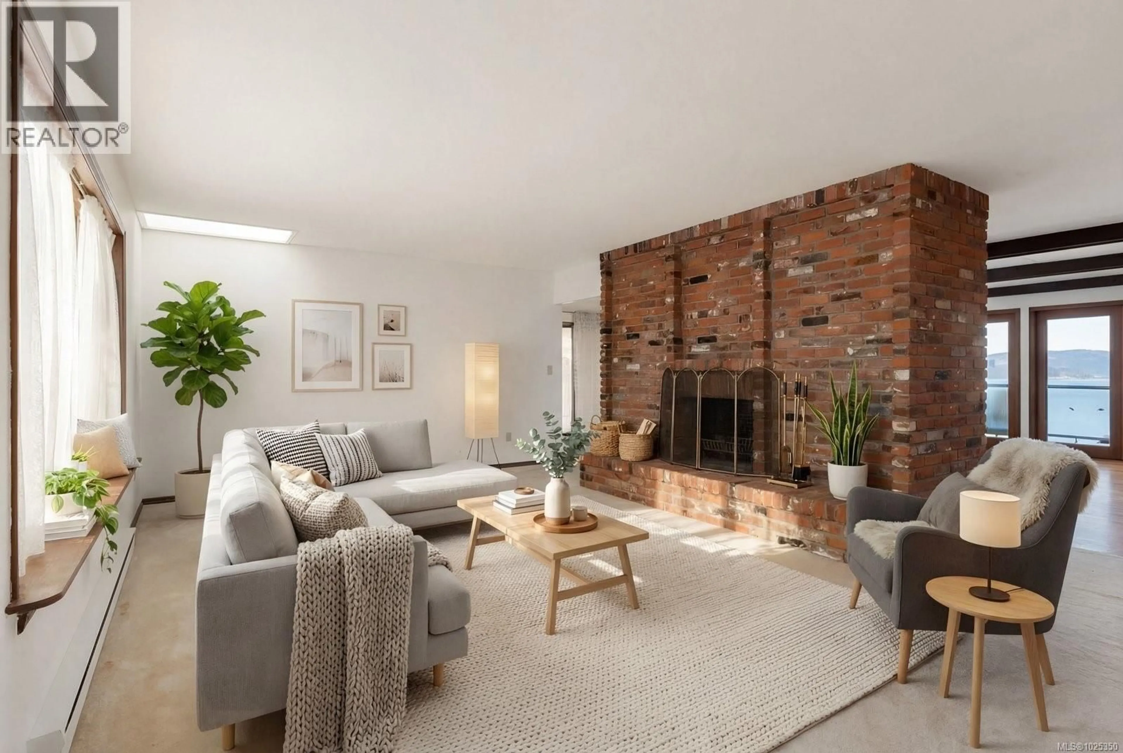 Living room with furniture, unknown for 1678 LANDS END ROAD, North Saanich British Columbia V8L5L5