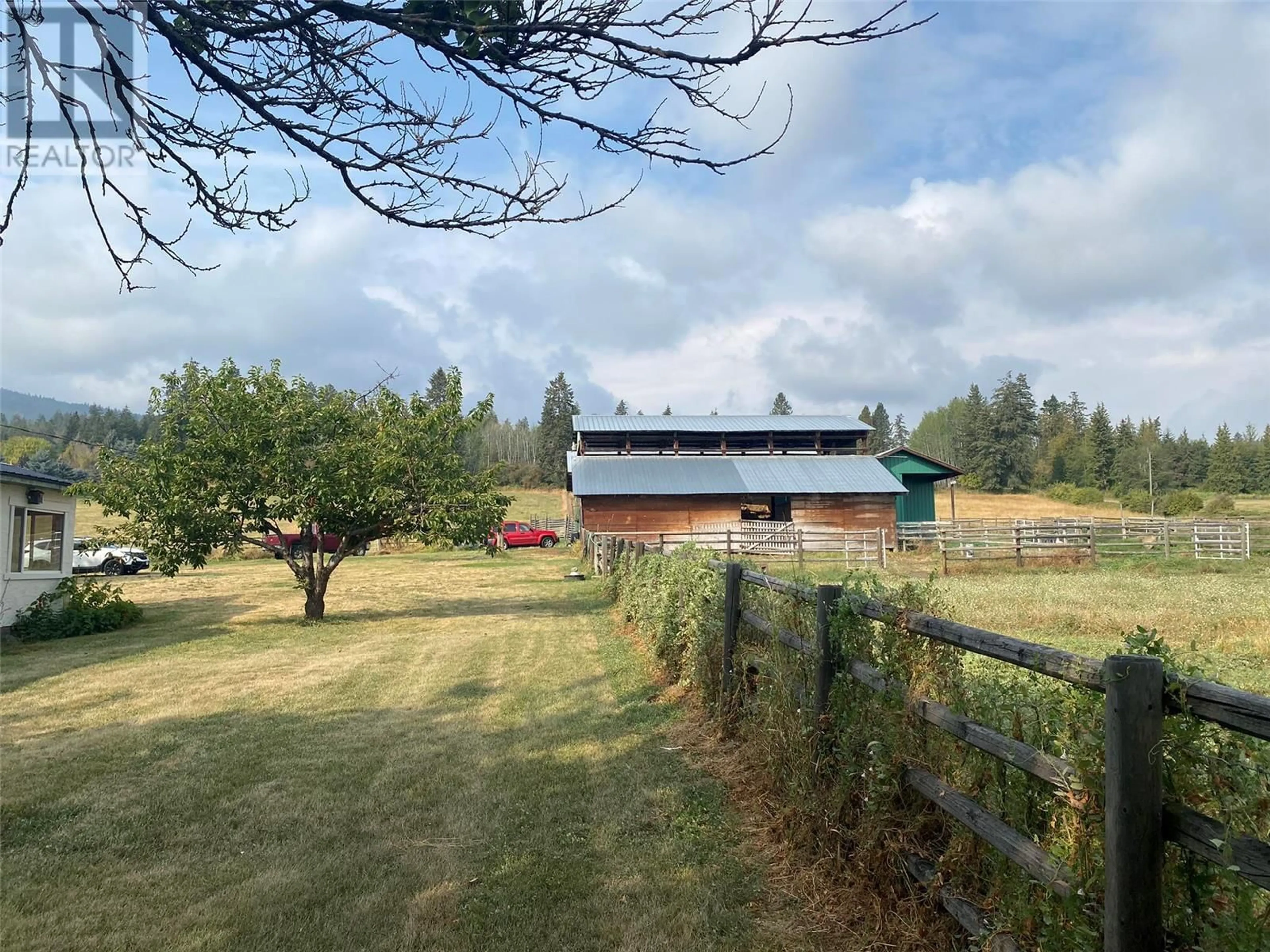 A pic from outside/outdoor area/front of a property/back of a property/a pic from drone, unknown for 4435 HALLAM ROAD, Armstrong British Columbia V0E1B0