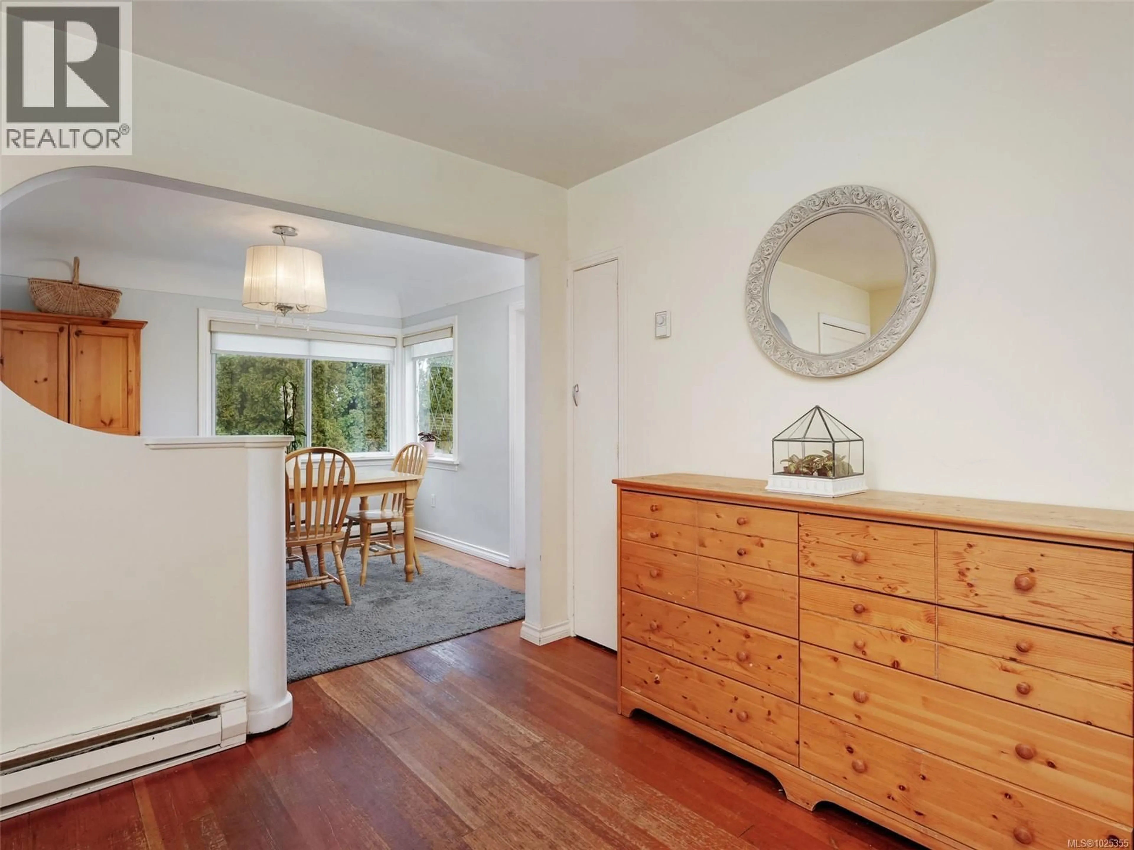 Unknown for 3900 ASCOT DRIVE, Saanich British Columbia V8P3S1