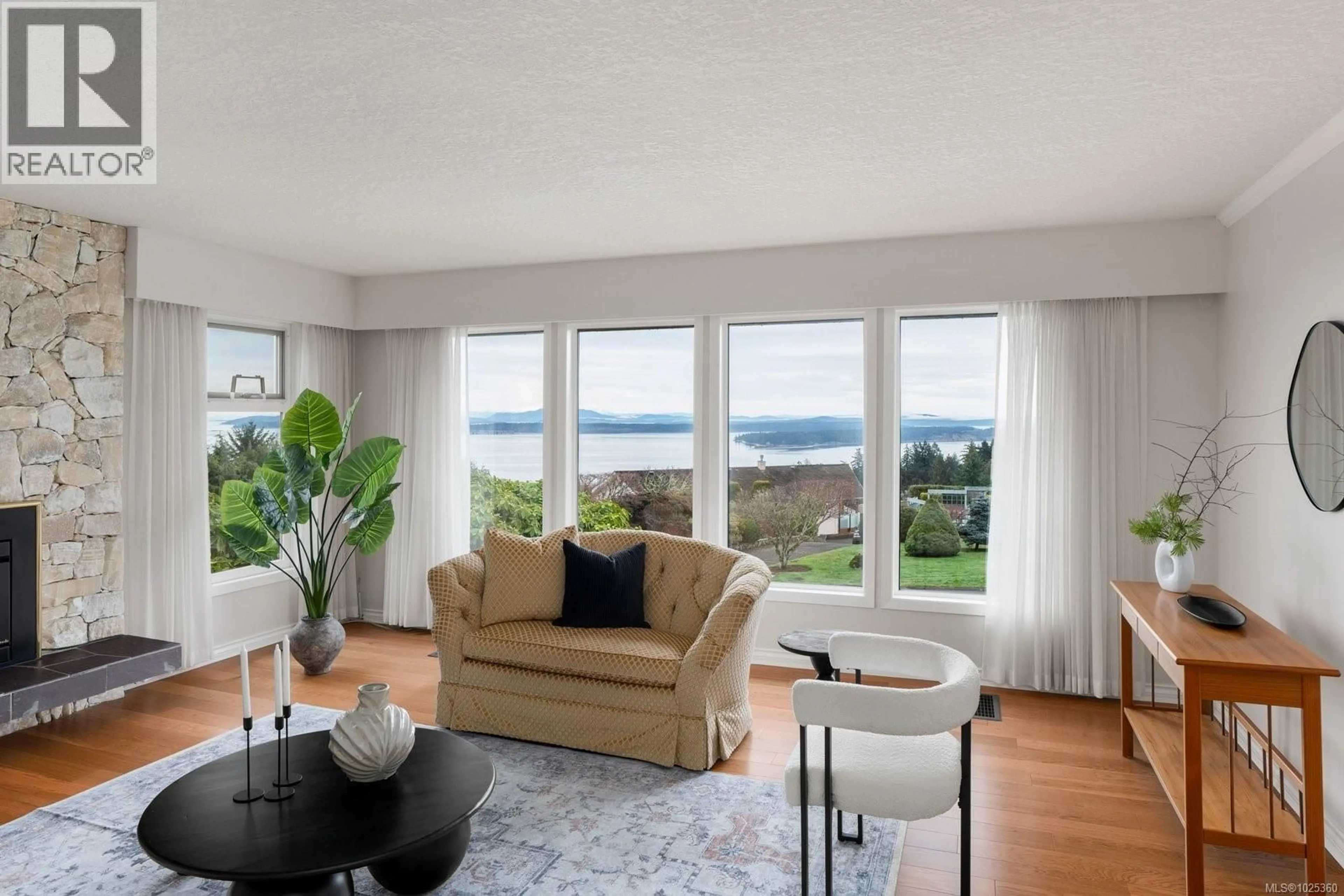 Living room with furniture, unknown for 8756 PENDER PARK DRIVE, North Saanich British Columbia V8L3Z5