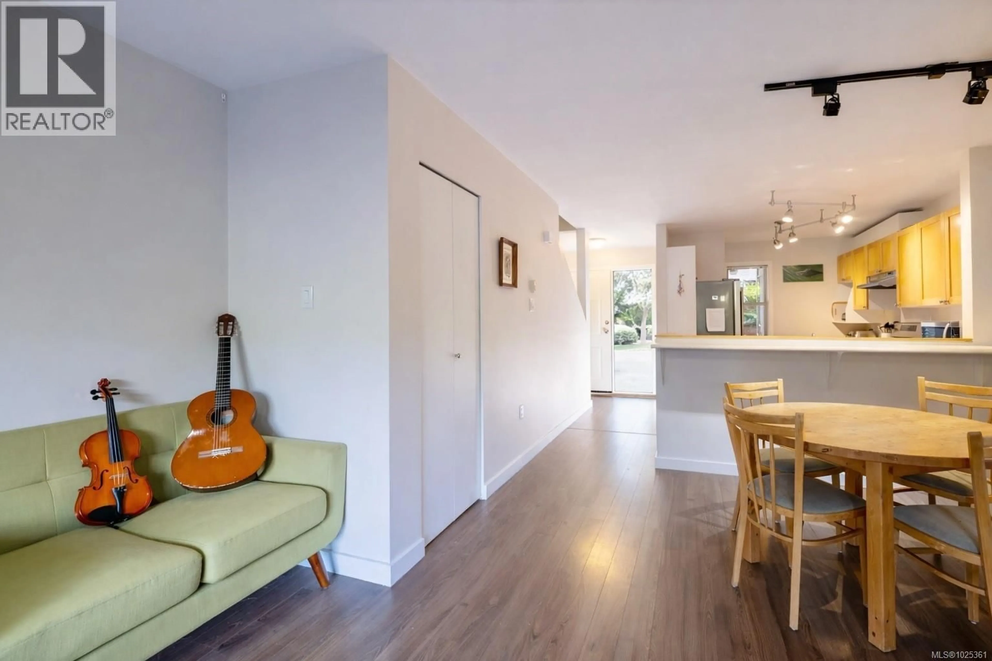 Unknown for 4 - 301 ARNET ROAD, Tofino British Columbia V0R2Z0