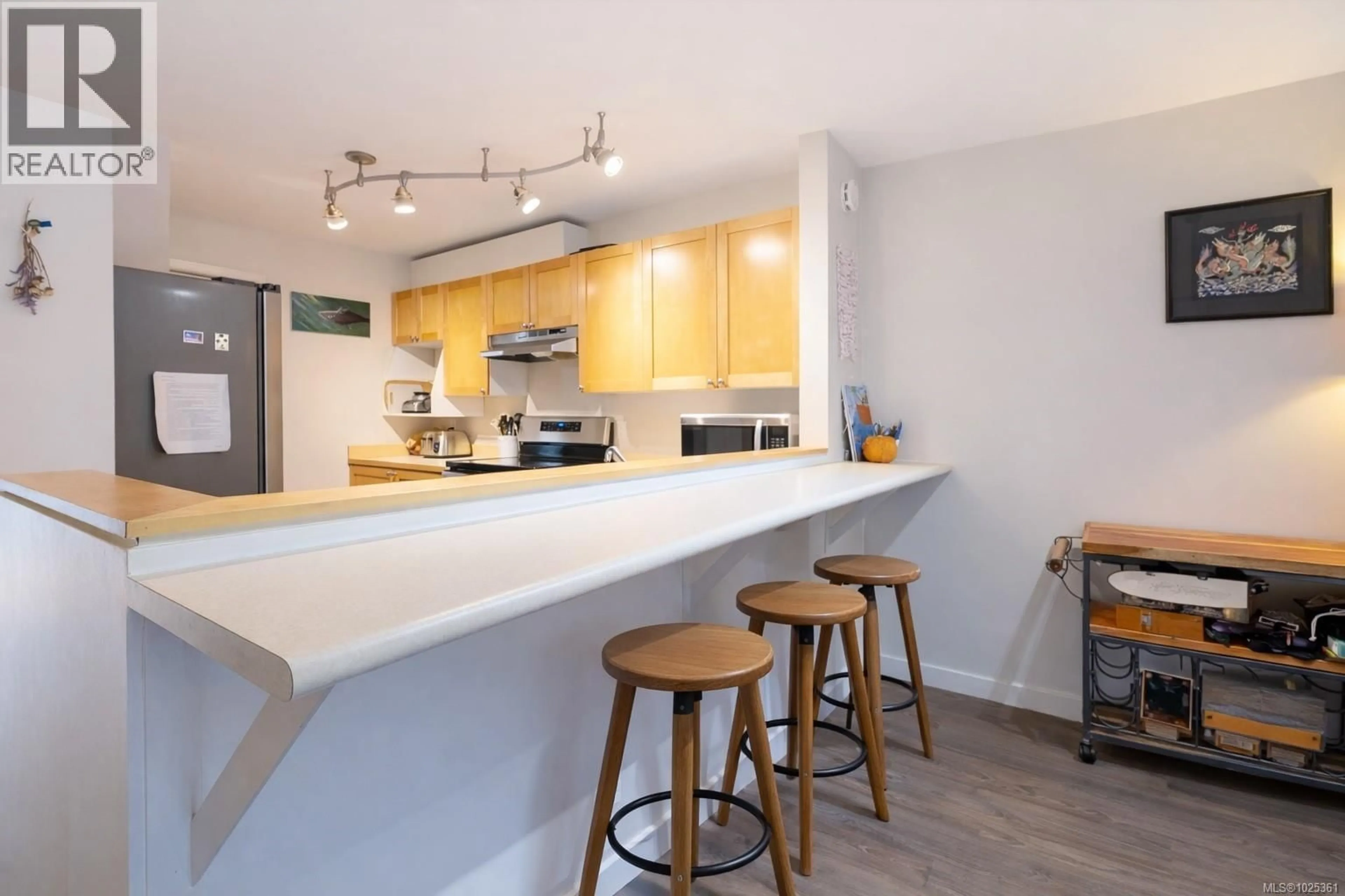 Open concept kitchen, unknown for 4 - 301 ARNET ROAD, Tofino British Columbia V0R2Z0