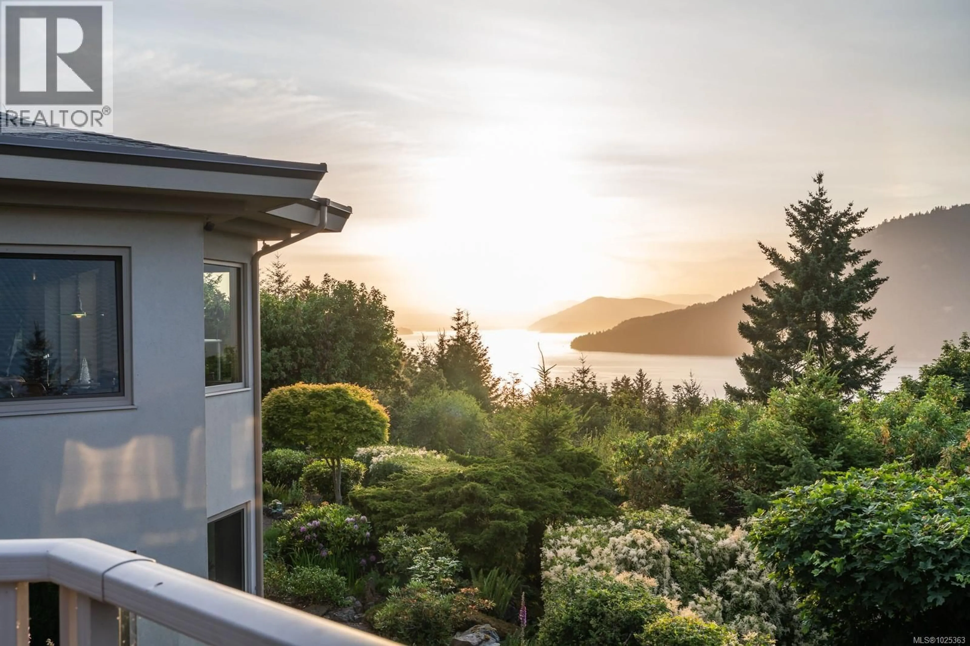 Patio, water/lake/river/ocean view for 11406 SYCAMORE DRIVE, North Saanich British Columbia V8L5J9