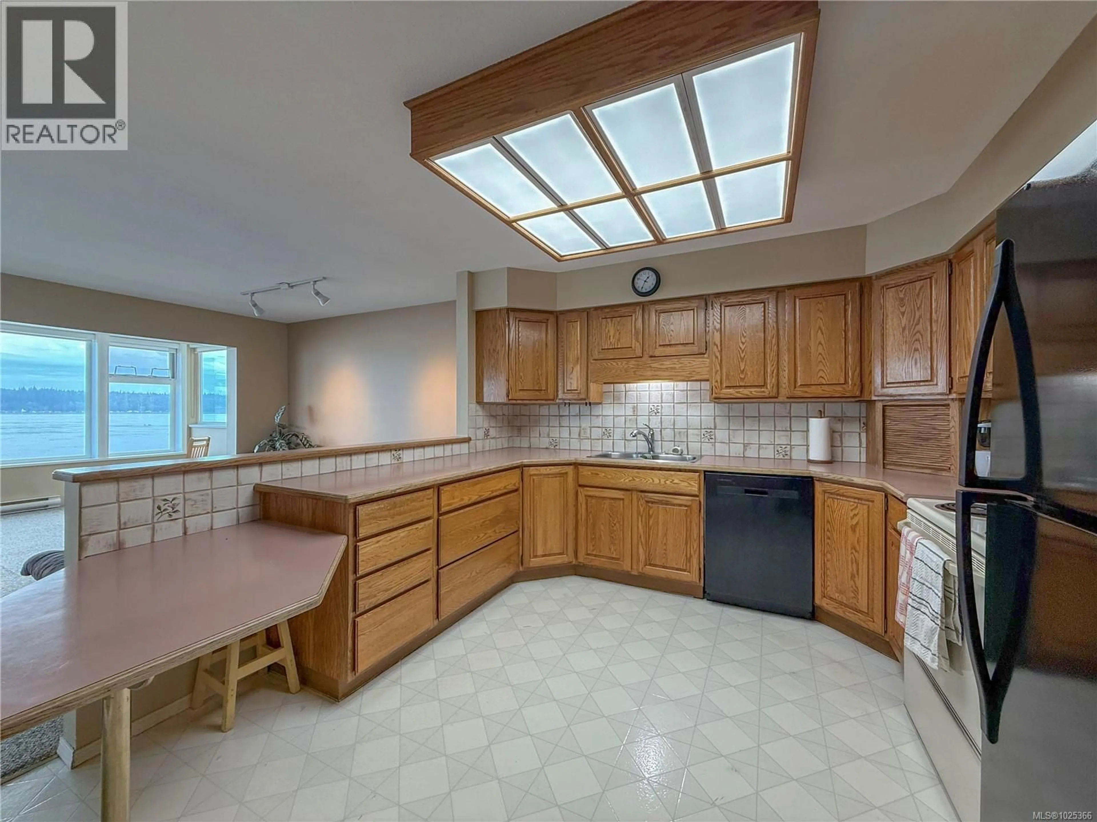 Unknown for 201 - 539 ISLAND HIGHWAY, Campbell River British Columbia V9W2B9