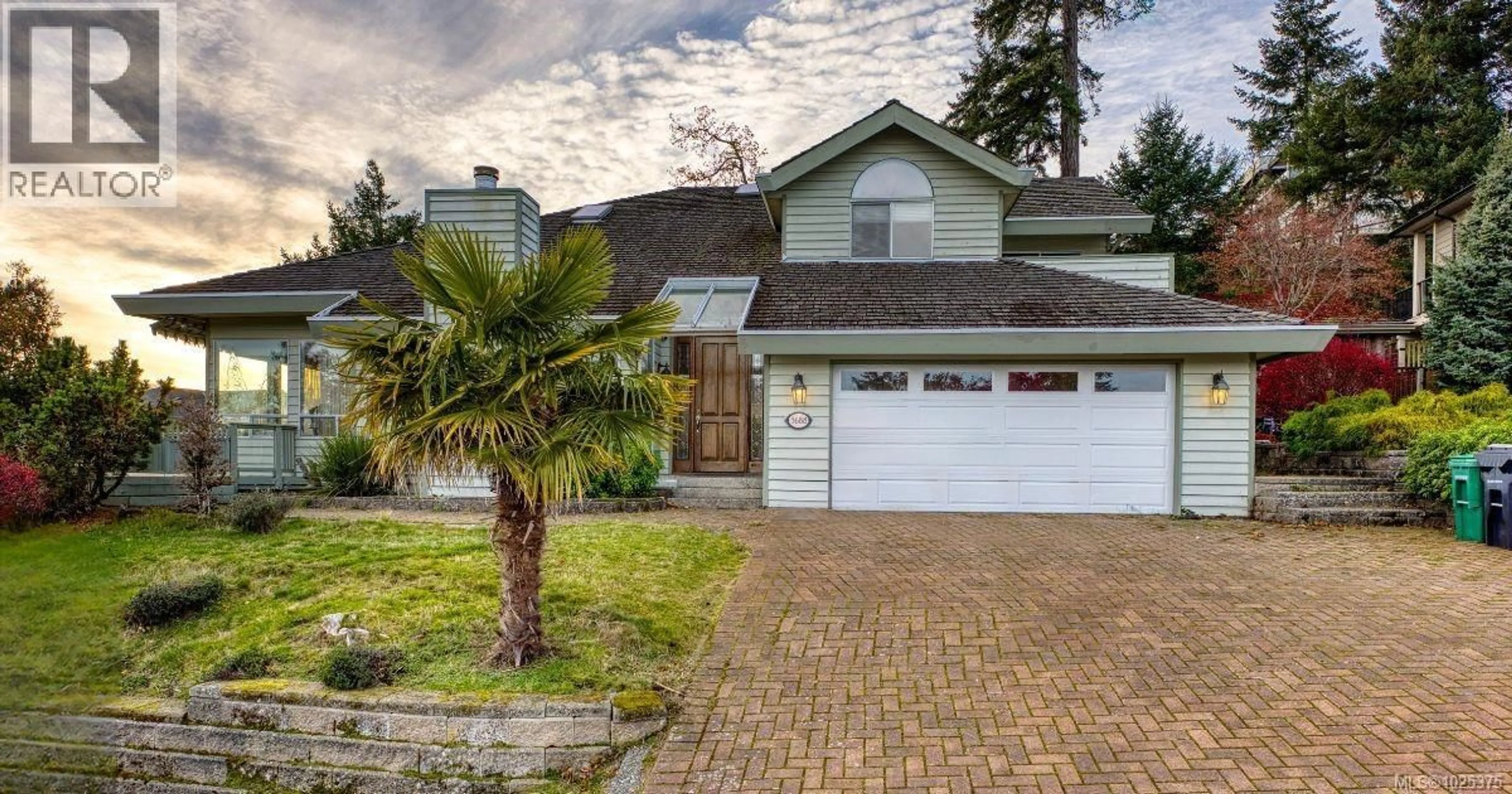 Home with vinyl exterior material, street for 3688 GLEN OAKS DRIVE, Nanaimo British Columbia V9T5A1