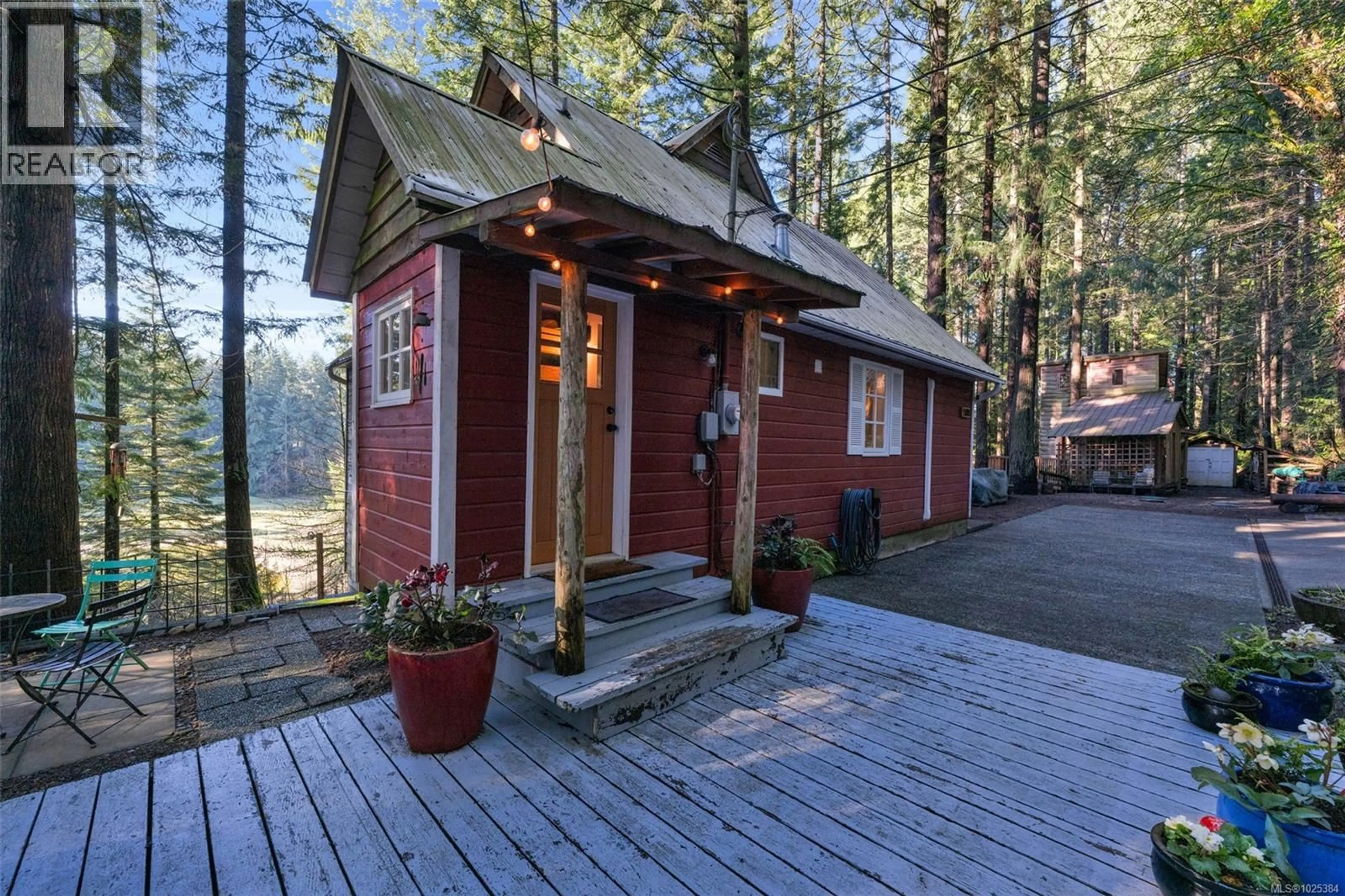 Patio, unknown for 5086 MCLAY ROAD, Duncan British Columbia V9L6S1