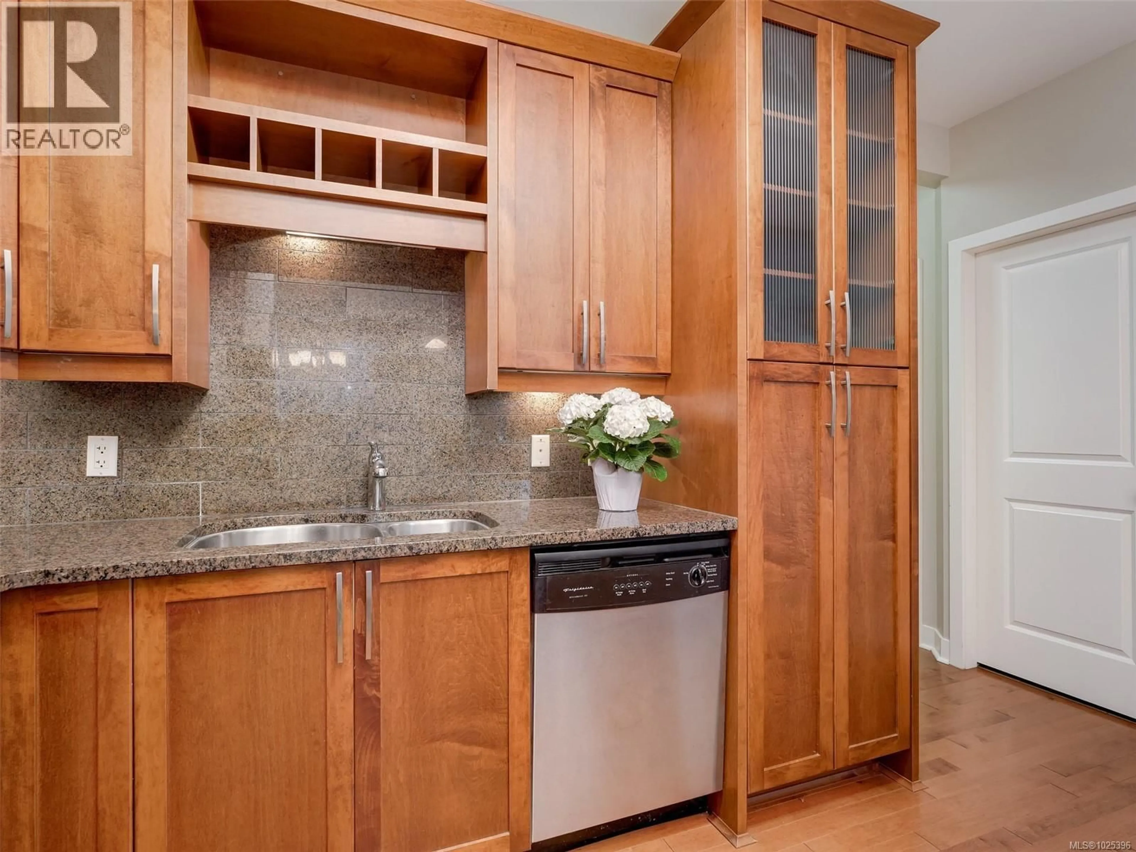 Unknown for 2 - 1217 MCKENZIE STREET, Victoria British Columbia V8V2W6