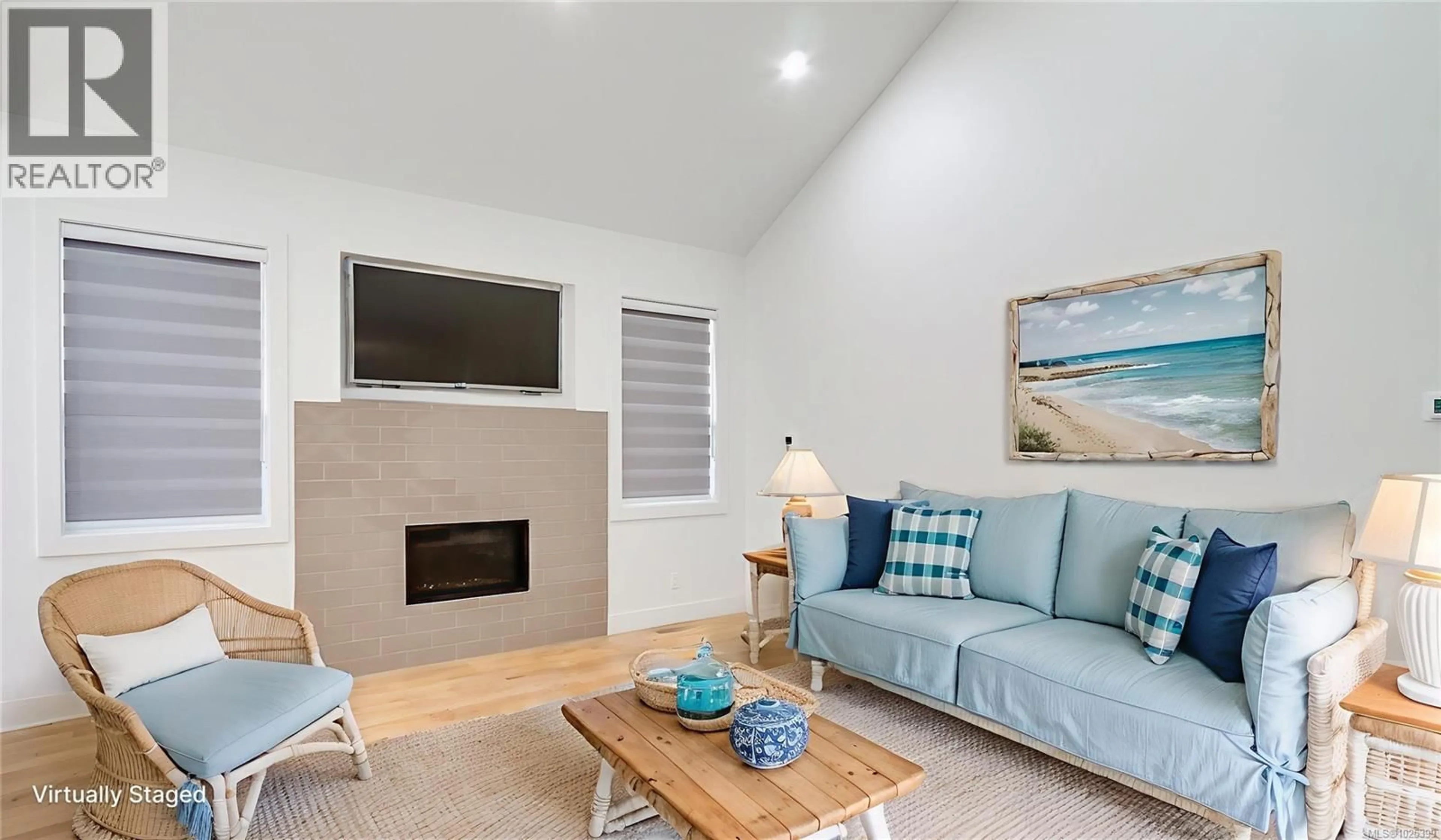 Living room with furniture, unknown for 3207 FERNWOOD LANE, Port Alberni British Columbia V9Y0C5