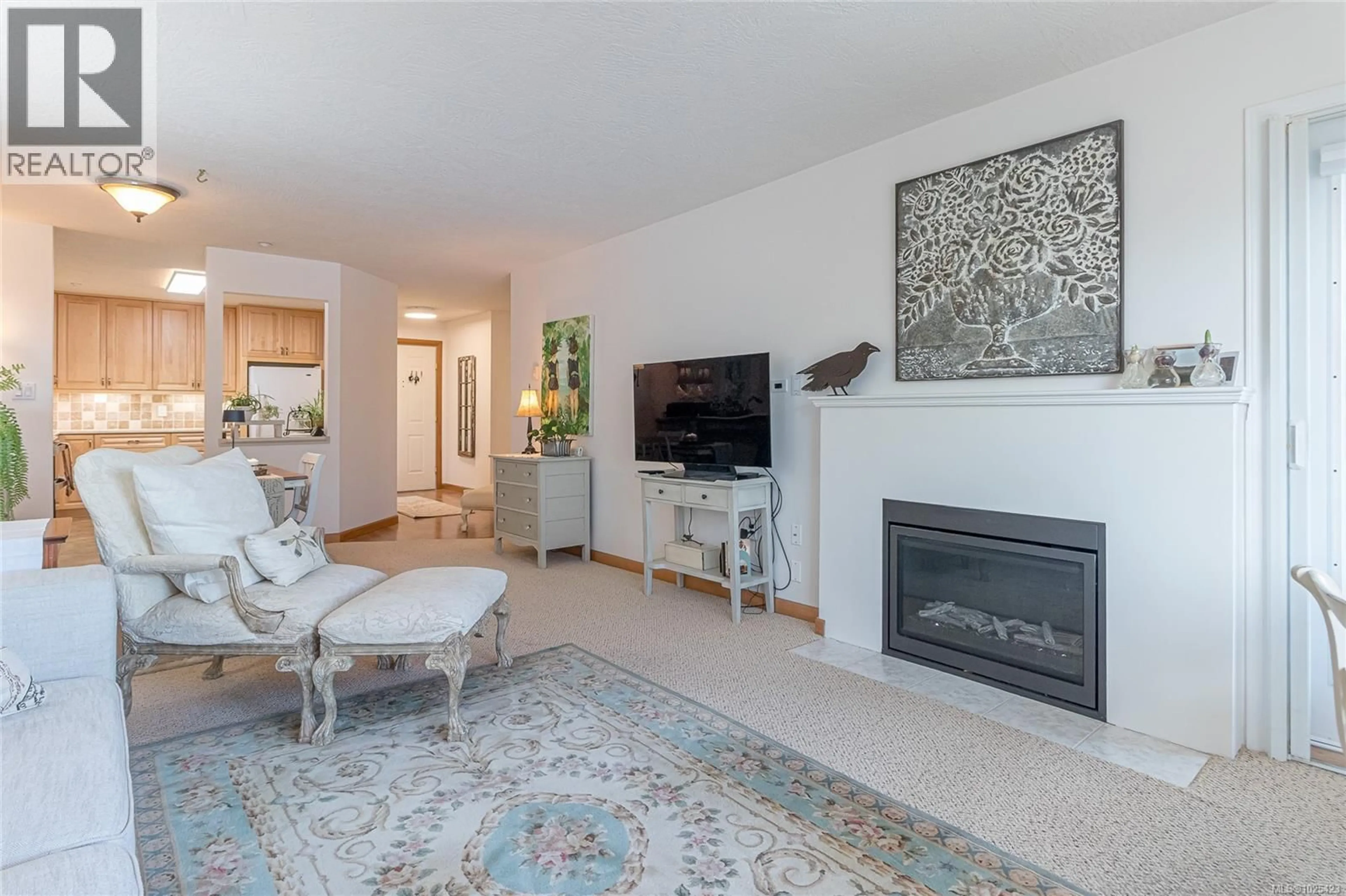 Living room with furniture, unknown for 203 - 354 MORISON AVENUE, Parksville British Columbia V9P2V3