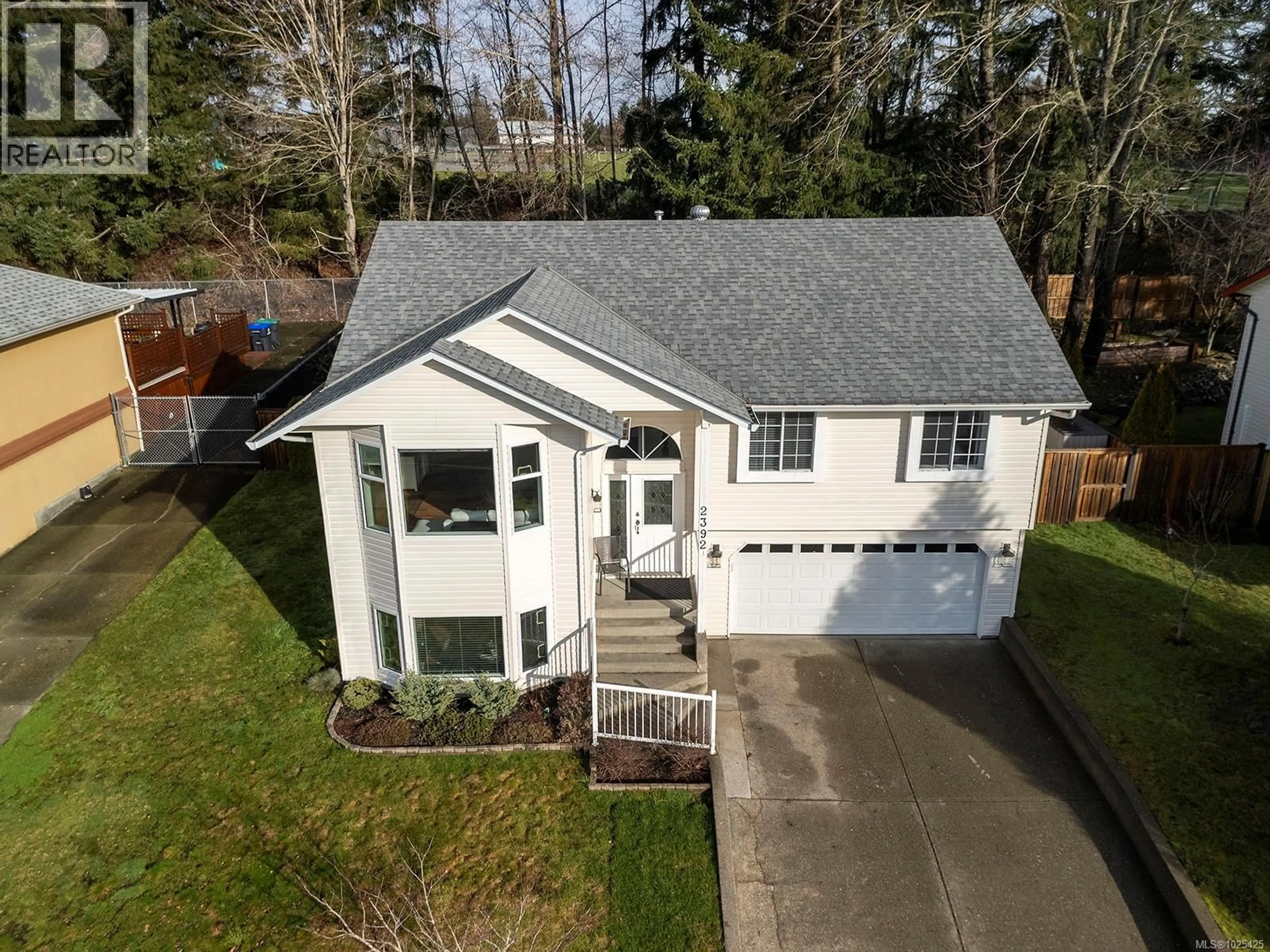 A pic from outside/outdoor area/front of a property/back of a property/a pic from drone, street for 2392 VALLEY VIEW DRIVE, Courtenay British Columbia V9N8S5