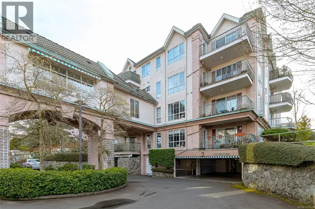102 - 3133 TILLICUM ROAD, Saanich 3