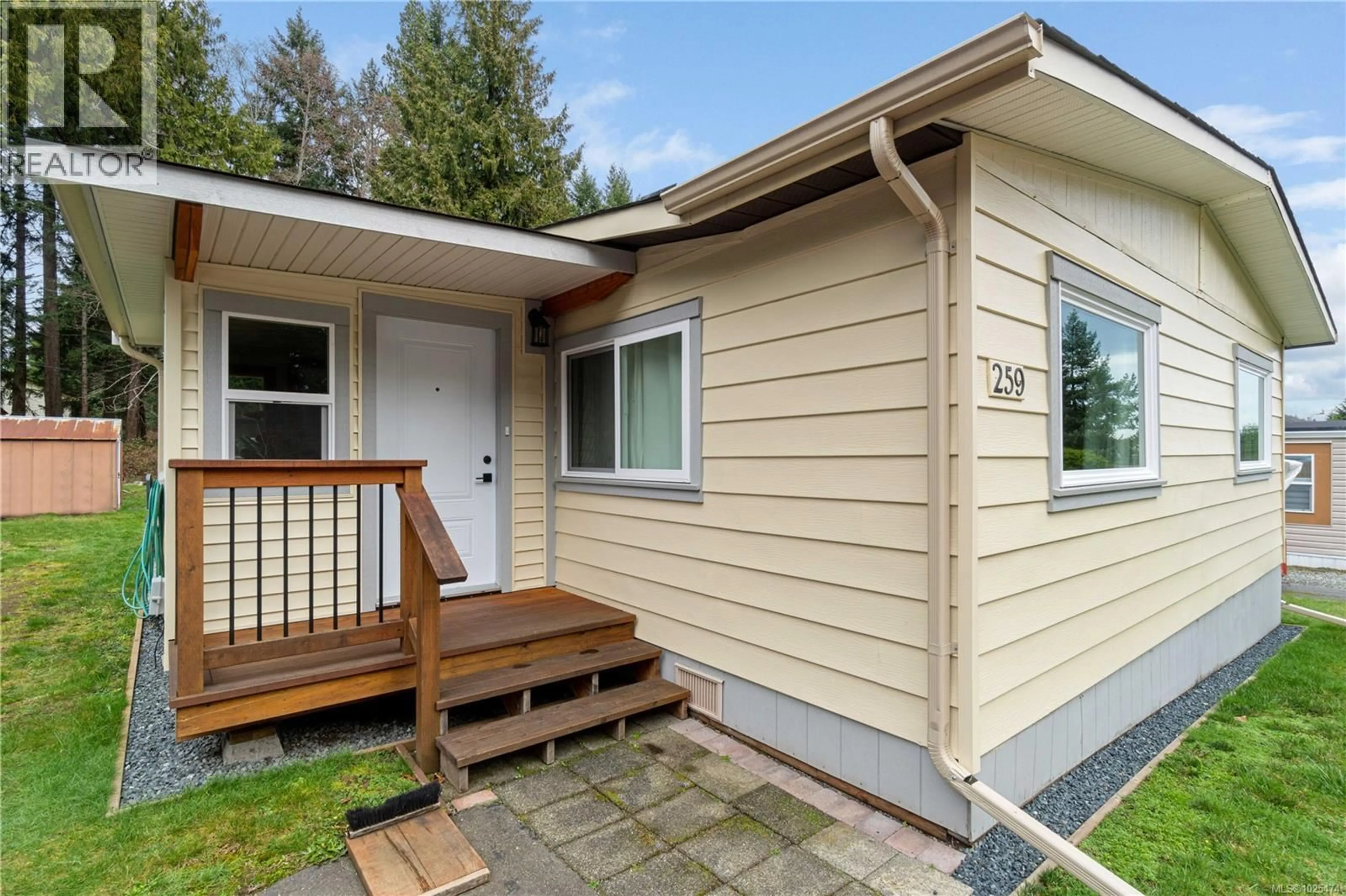 Home with vinyl exterior material, street for 259 - 2465 APOLLO DRIVE, Nanoose Bay British Columbia V9P9K2