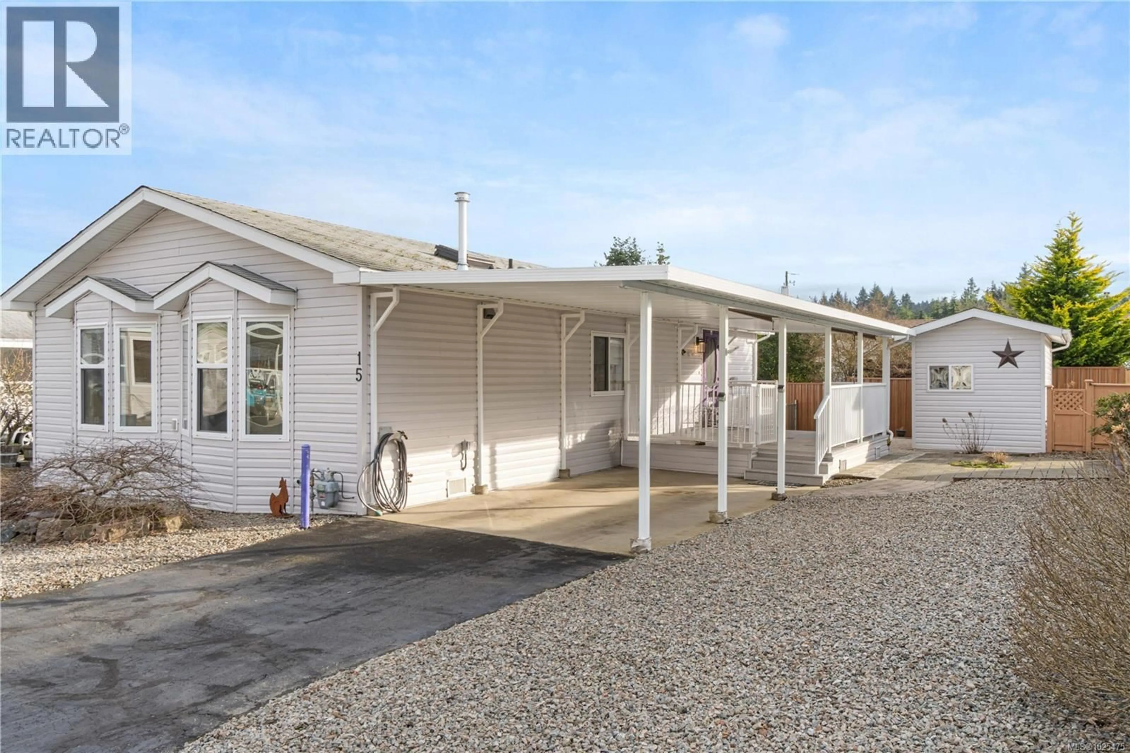 Home with vinyl exterior material, street for 15 - 386 CRAIG STREET, Parksville British Columbia V9P2Z8