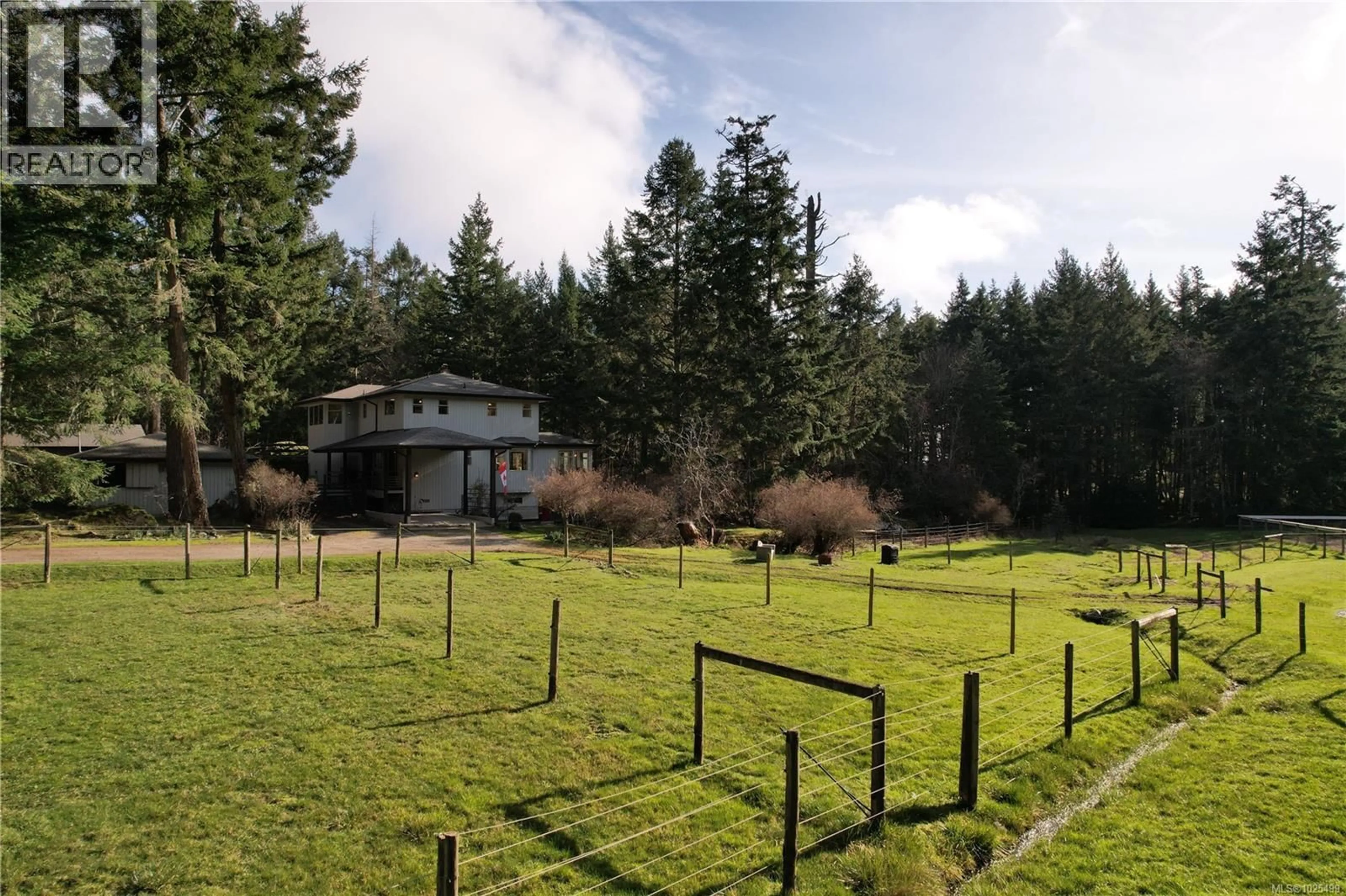A pic from outside/outdoor area/front of a property/back of a property/a pic from drone, forest/trees view for 137 FOREST RIDGE ROAD, Salt Spring British Columbia V8K1W4
