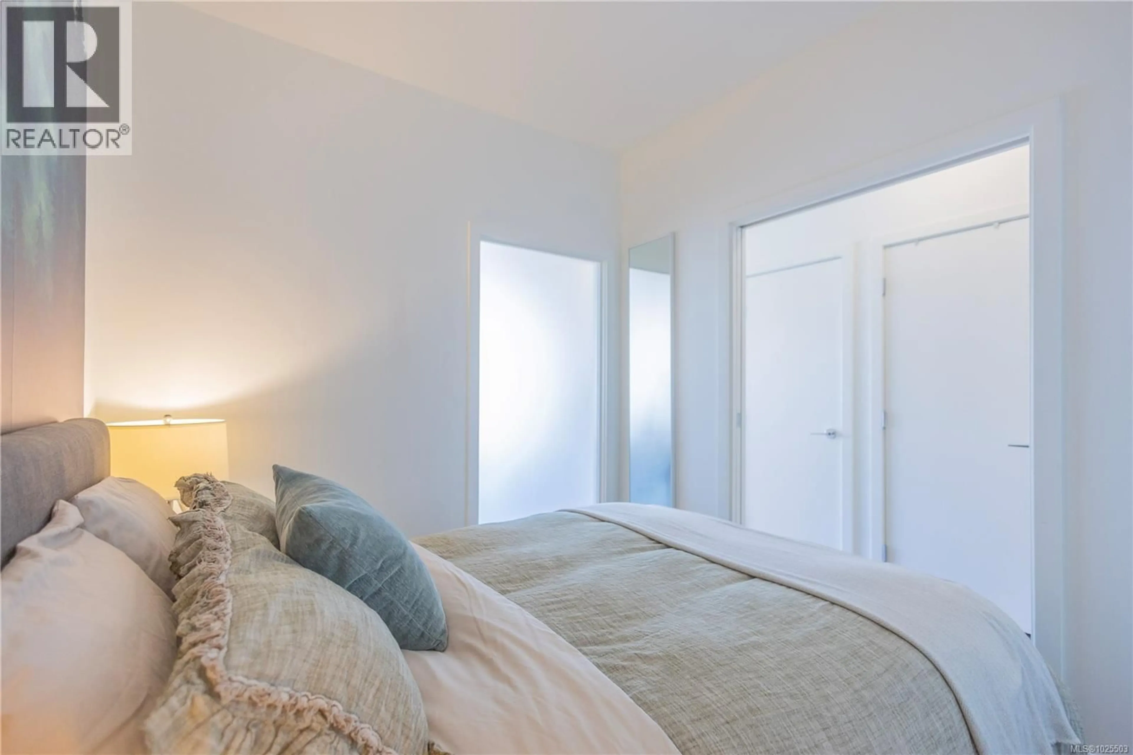 Bedroom with bed, unknown for 504 - 517 FISGARD STREET, Victoria British Columbia V8W0C5