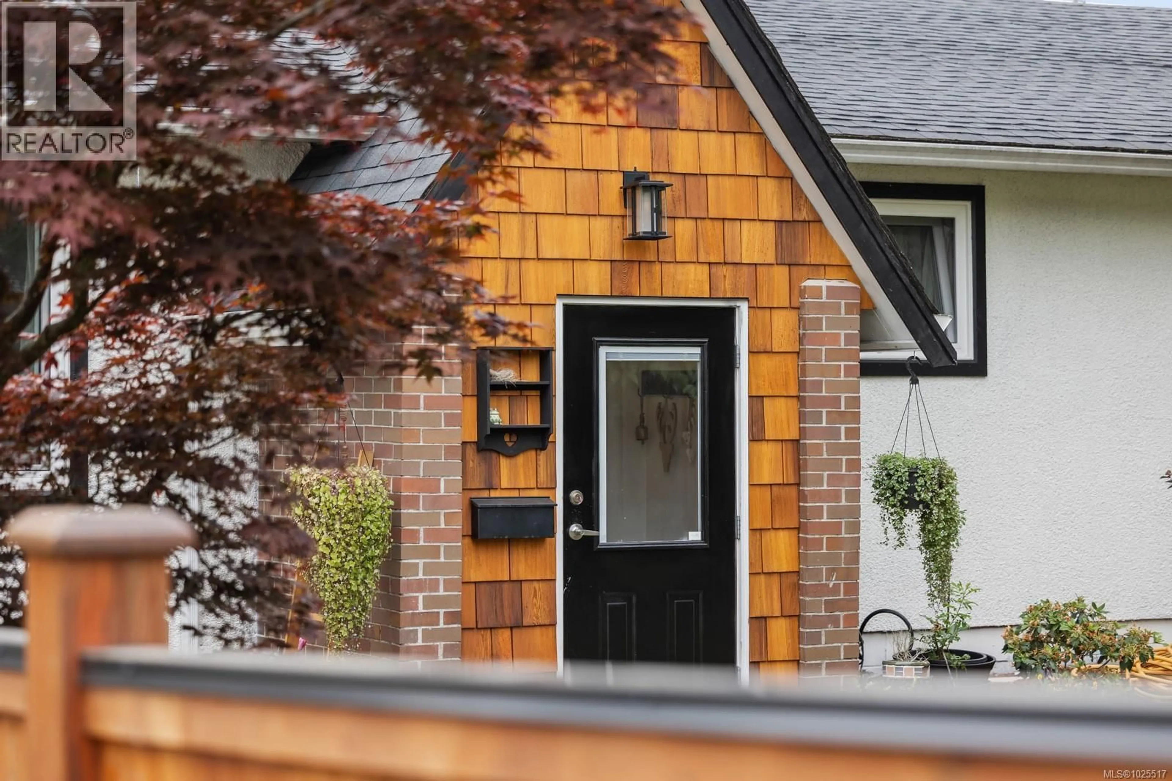 Home with brick exterior material, street for 275 CENTENNIAL DRIVE, Courtenay British Columbia V9N5R6