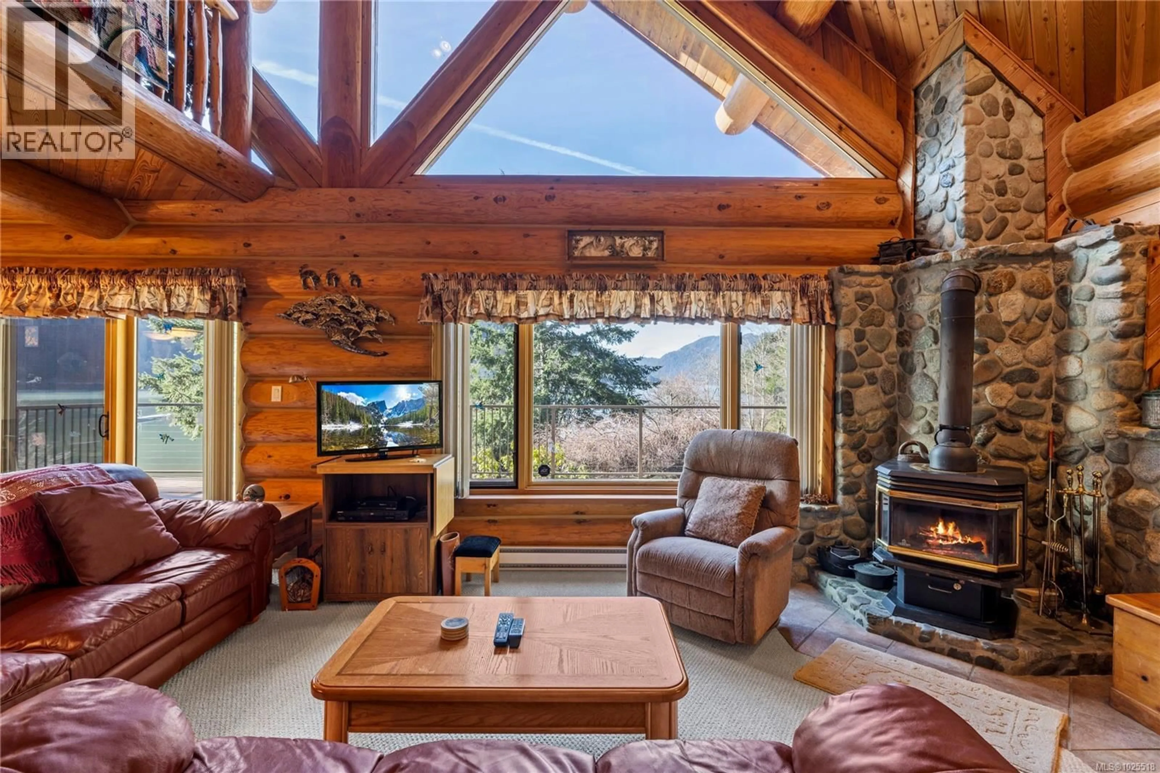 Living room with furniture, unknown for 1270 CHALET ROAD, Qualicum Beach British Columbia V9K1S5