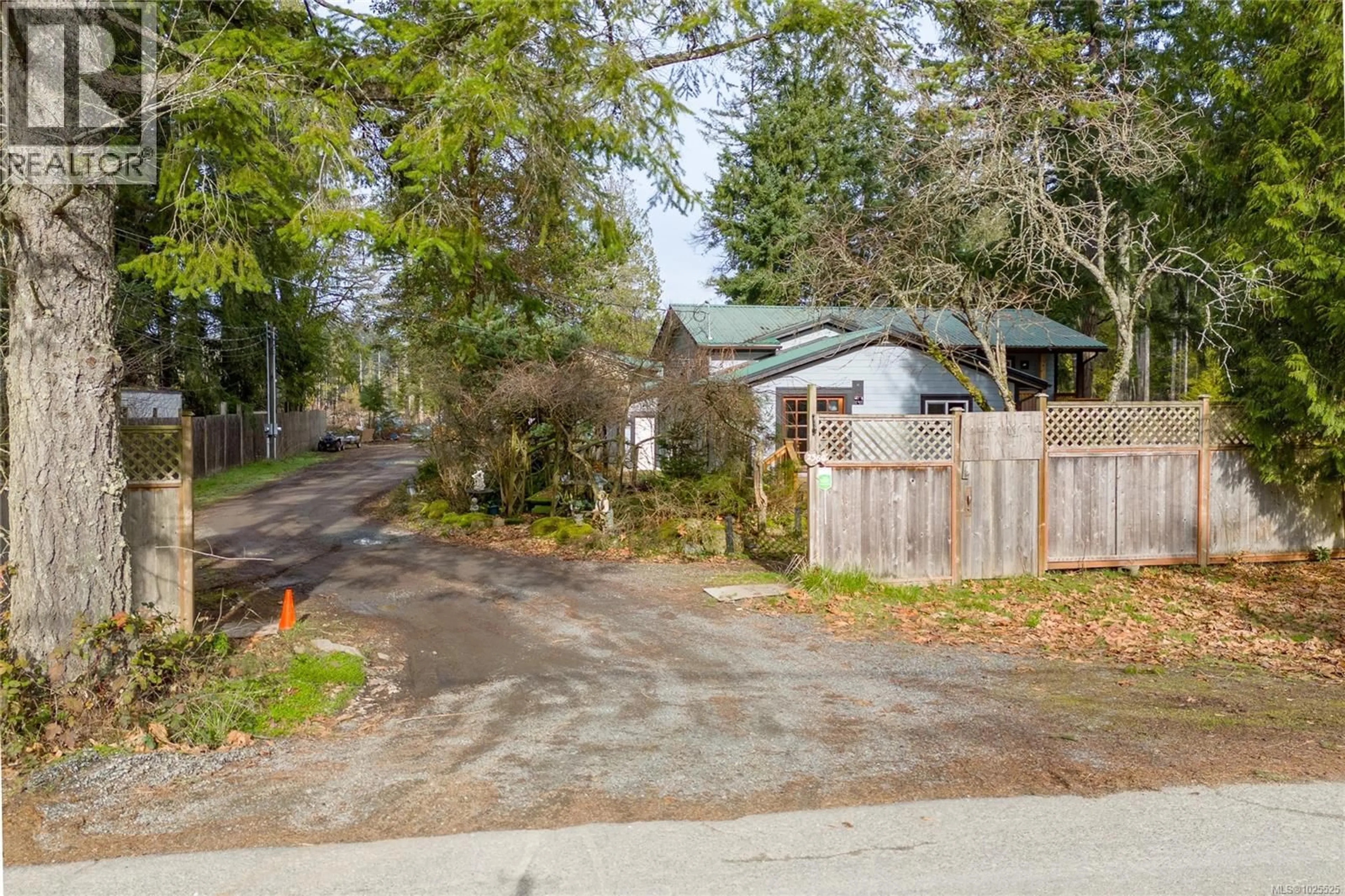 A pic from outside/outdoor area/front of a property/back of a property/a pic from drone, street for 2560 TIESU ROAD, Nanaimo British Columbia V9X1W9