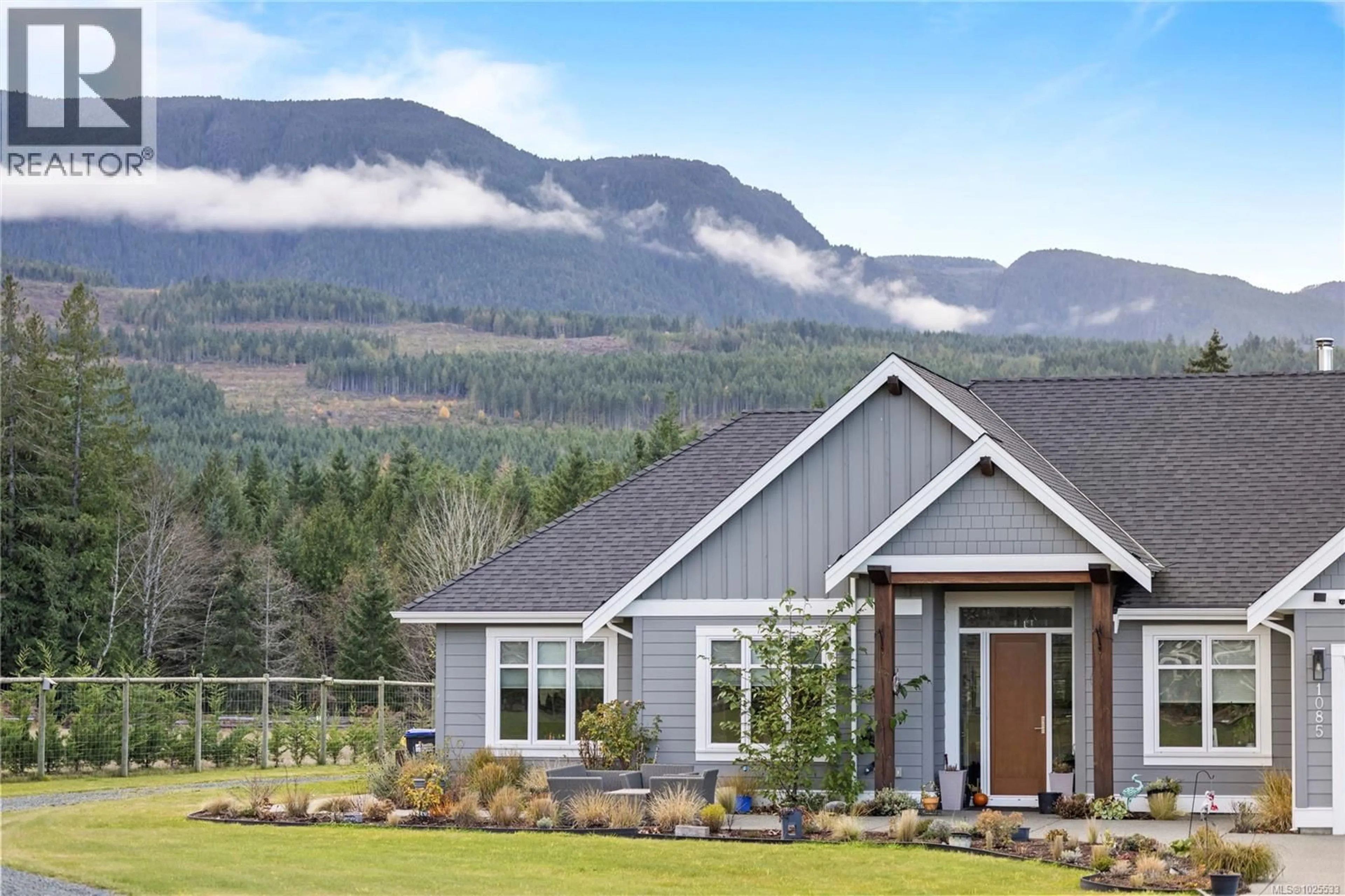 Home with vinyl exterior material, mountain view for 1085 ALPINE VIEW PLACE, Whiskey Creek British Columbia V9K1V6