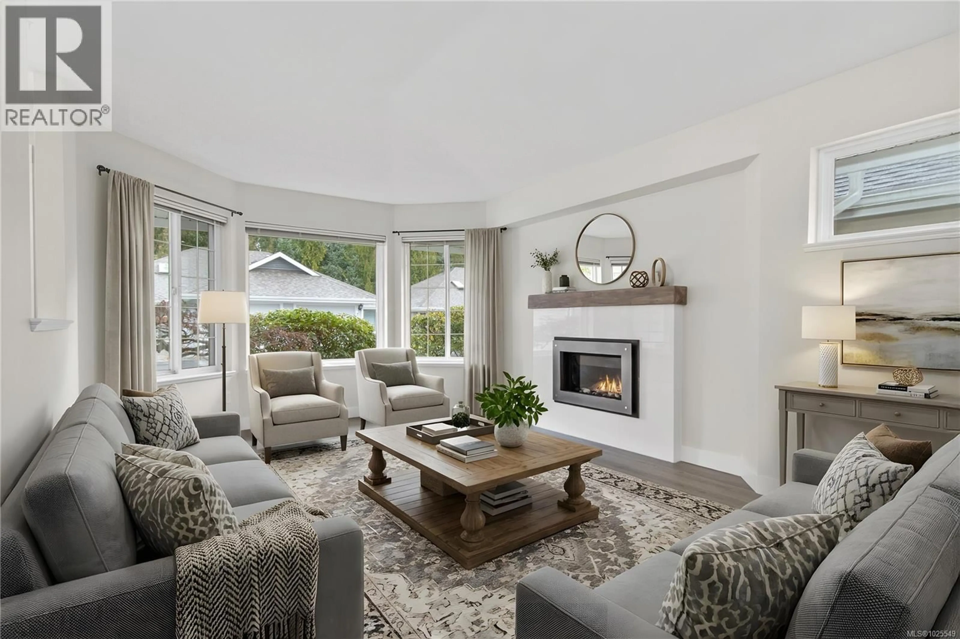 Living room with furniture, unknown for 4 - 2010 20TH STREET, Courtenay British Columbia V9N2G6