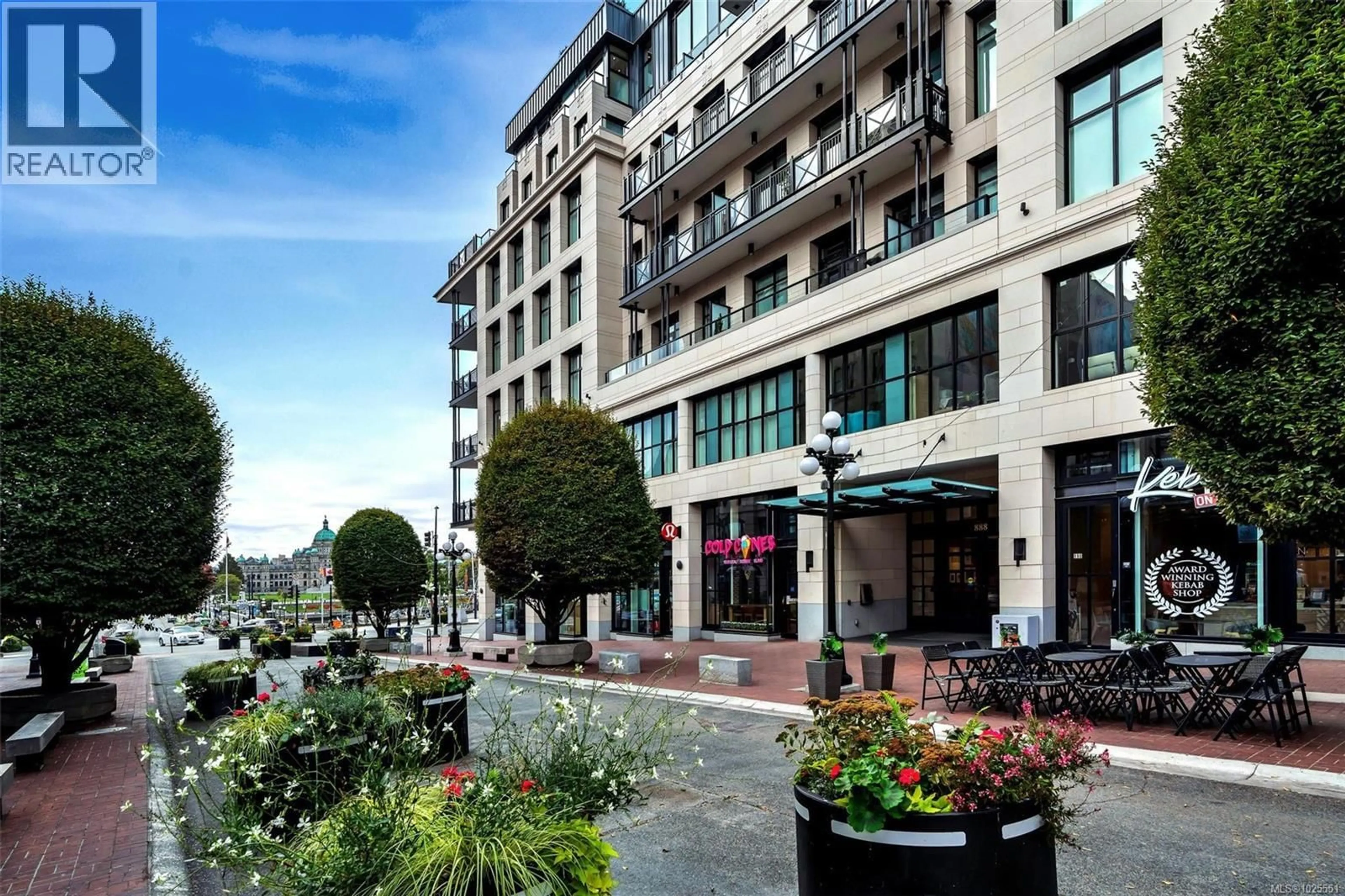 Patio, street for 201 - 888 GOVERNMENT STREET, Victoria British Columbia V8W0G5