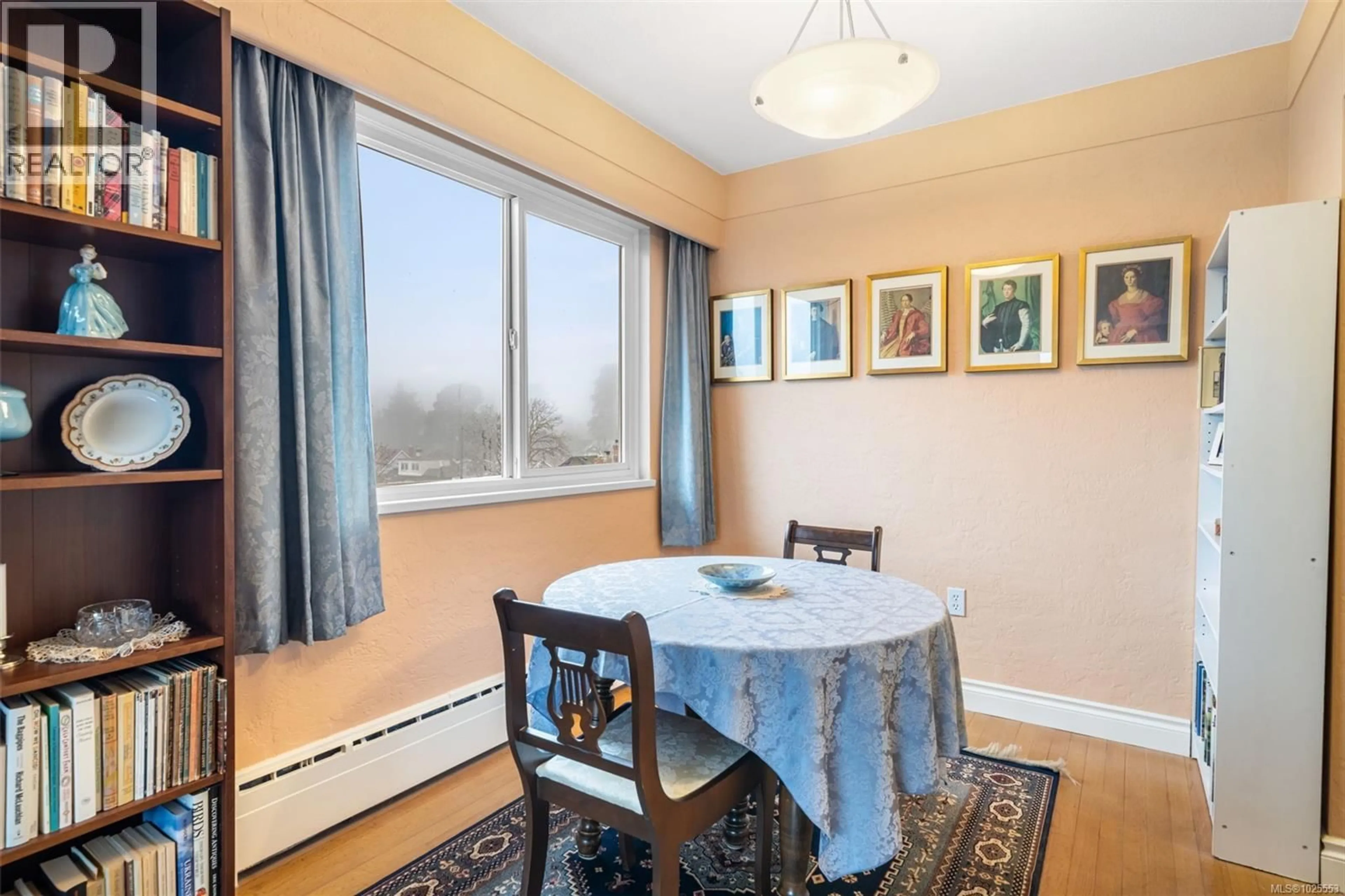 Dining room, unknown for 305 - 1270 BEACH DRIVE, Oak Bay British Columbia V8S2N3