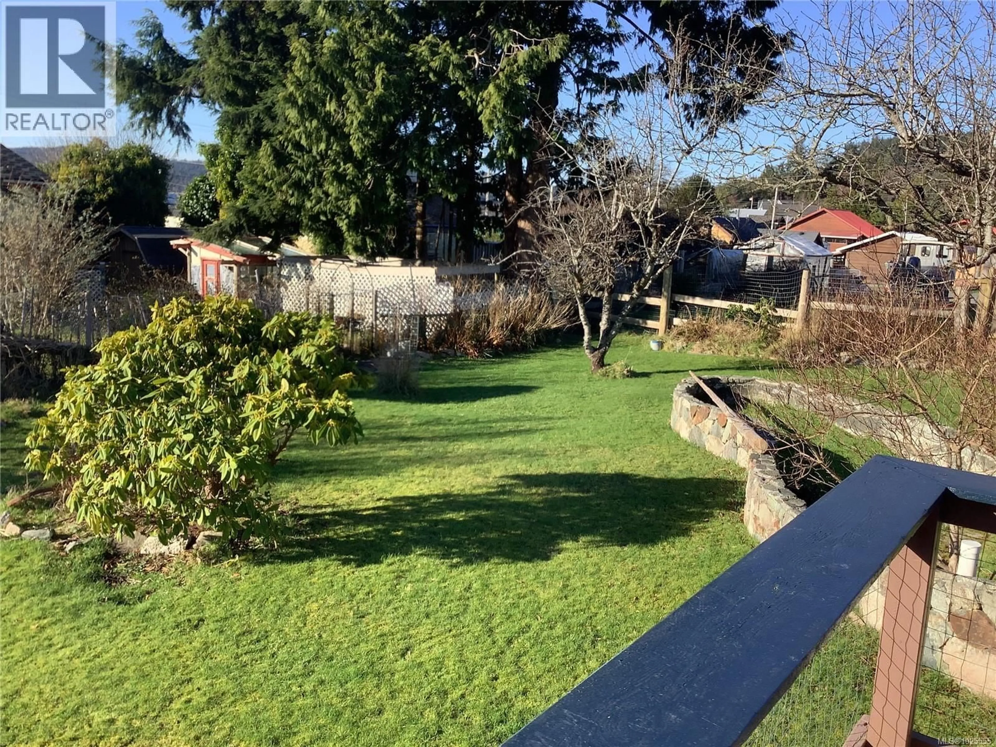 A pic from outside/outdoor area/front of a property/back of a property/a pic from drone, street for 220 17TH AVENUE, Sointula British Columbia V0N3E0