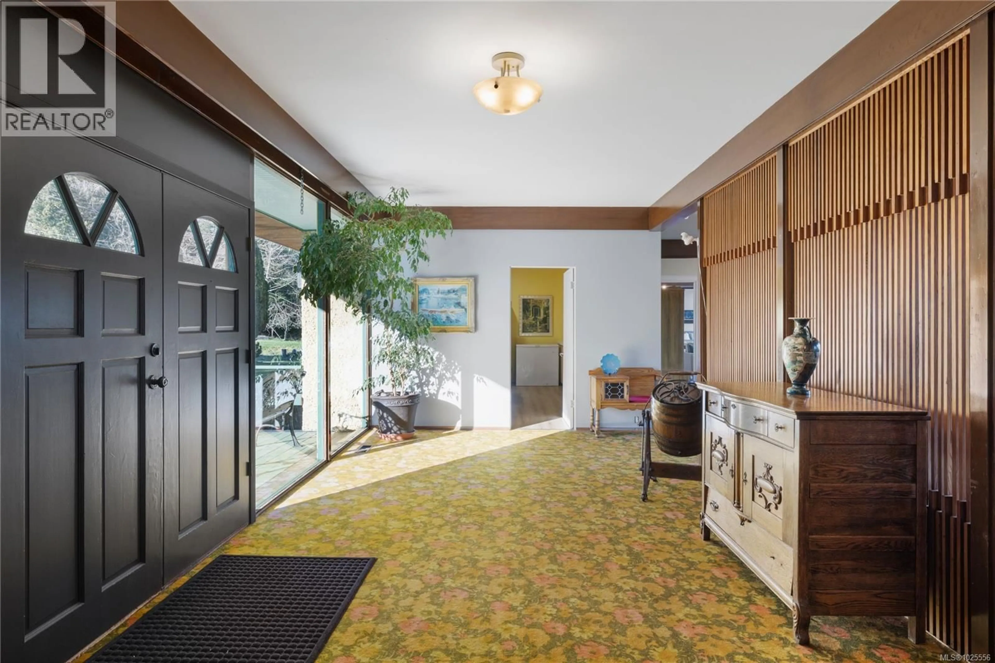 Indoor foyer for 160 KOPINA DRIVE, Bowser British Columbia V0R1G0