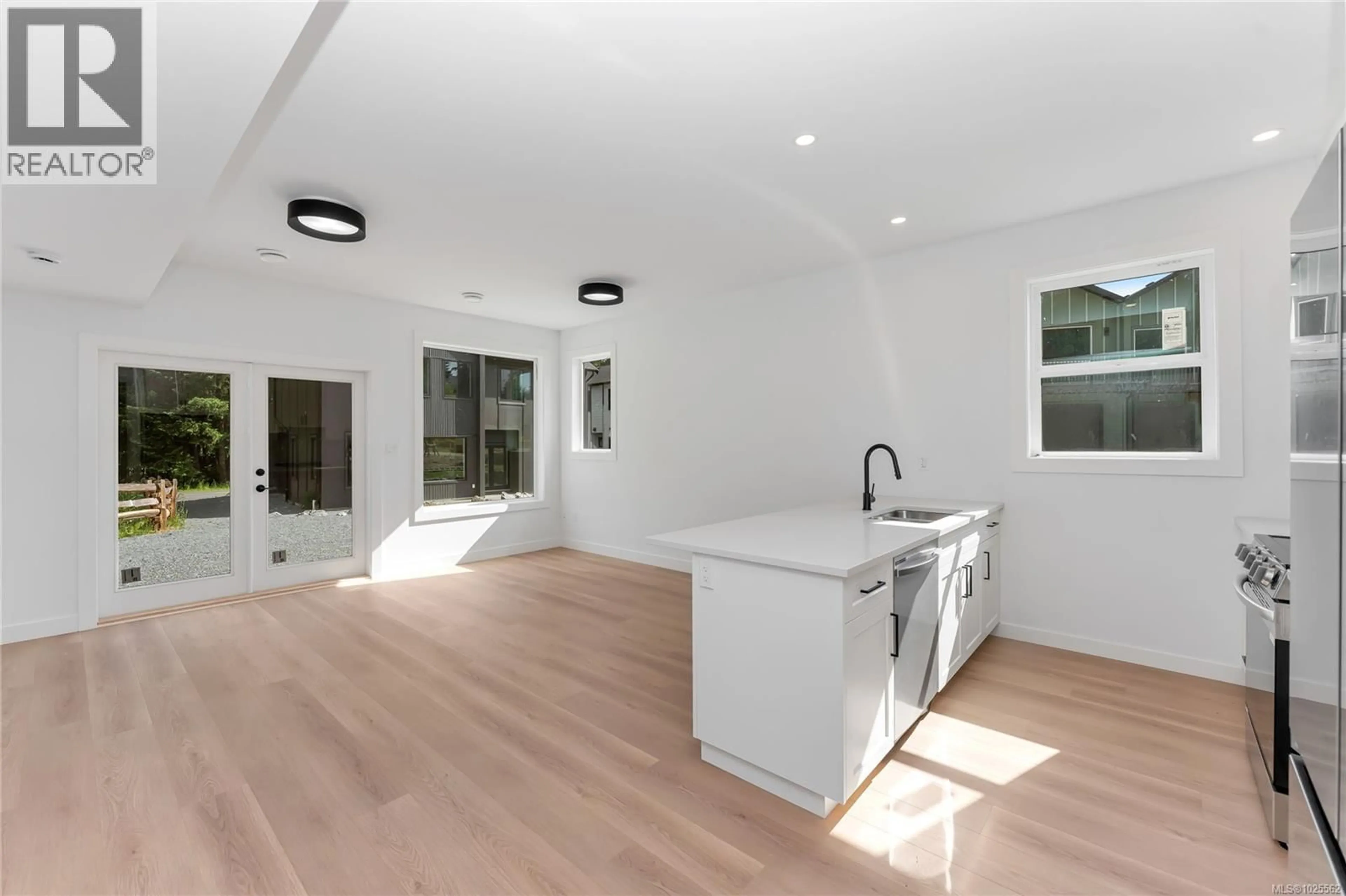 Open concept kitchen, unknown for 114 PLANTE CRESCENT, Lake Cowichan British Columbia V0R2G0