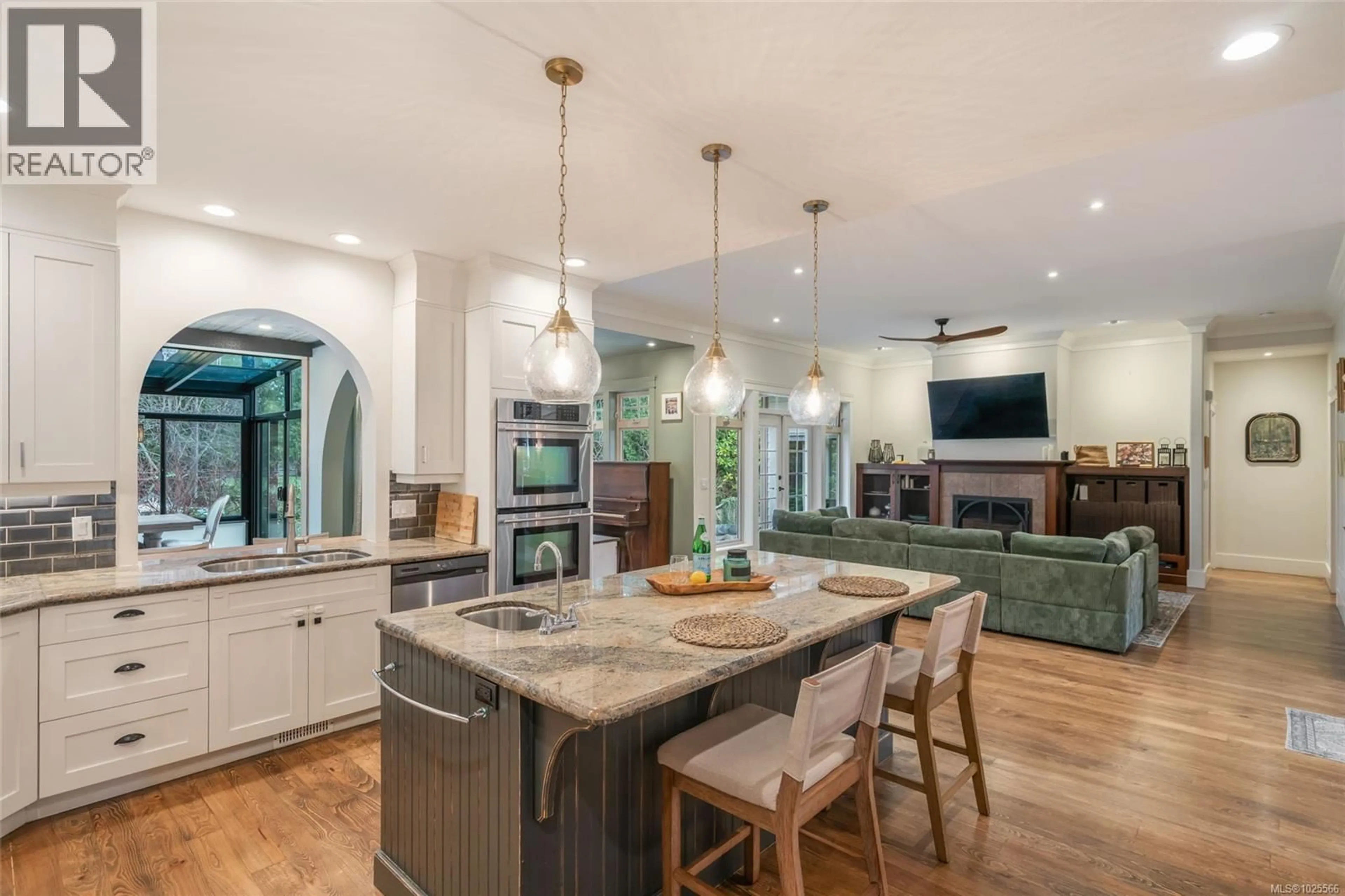 Open concept kitchen, ceramic/tile floor for 531 YAMBURY ROAD, Qualicum Beach British Columbia V9K1C5