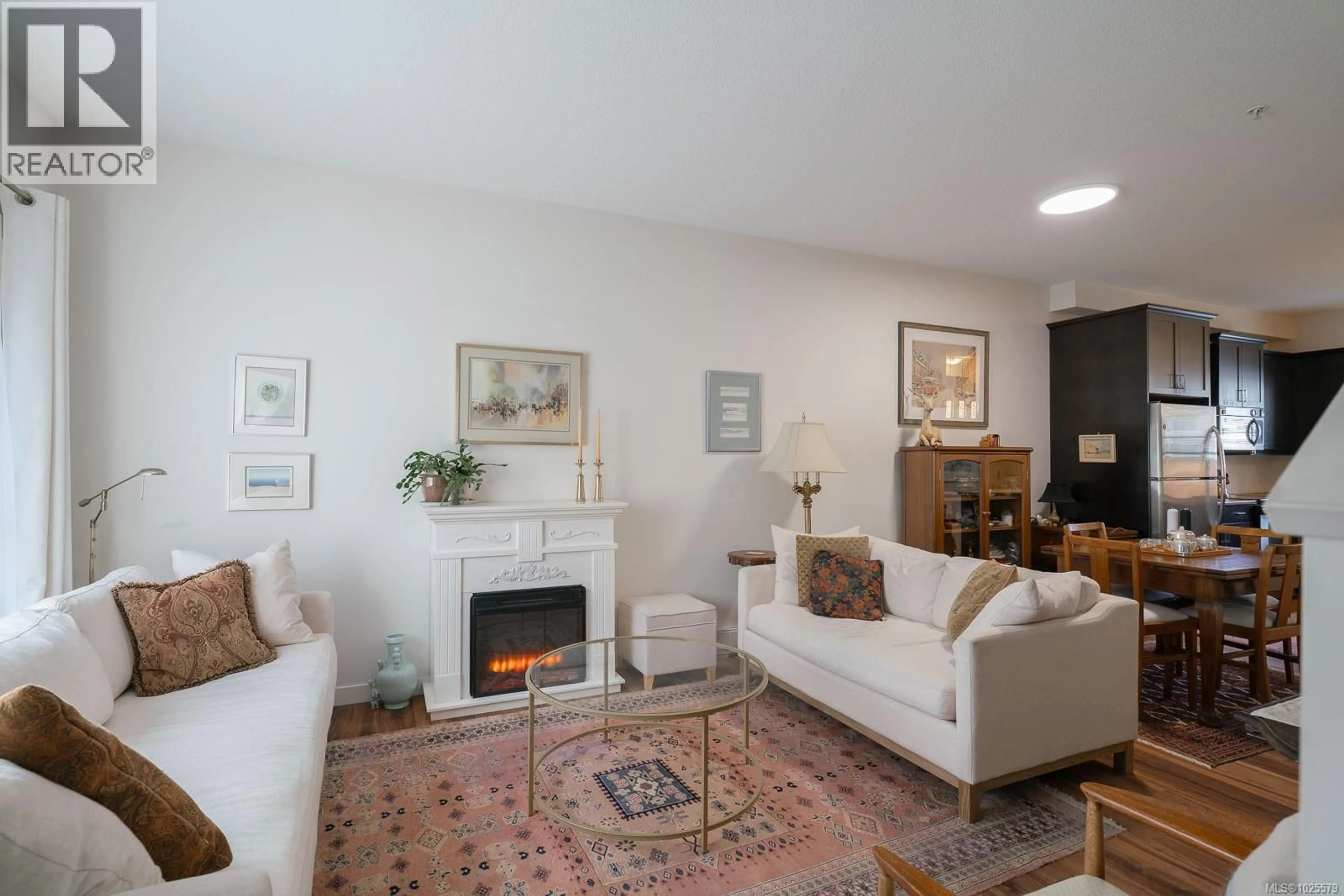 Living room with furniture, unknown for 602 - 1675 CRESCENT VIEW DRIVE, Nanaimo British Columbia V9S0A8