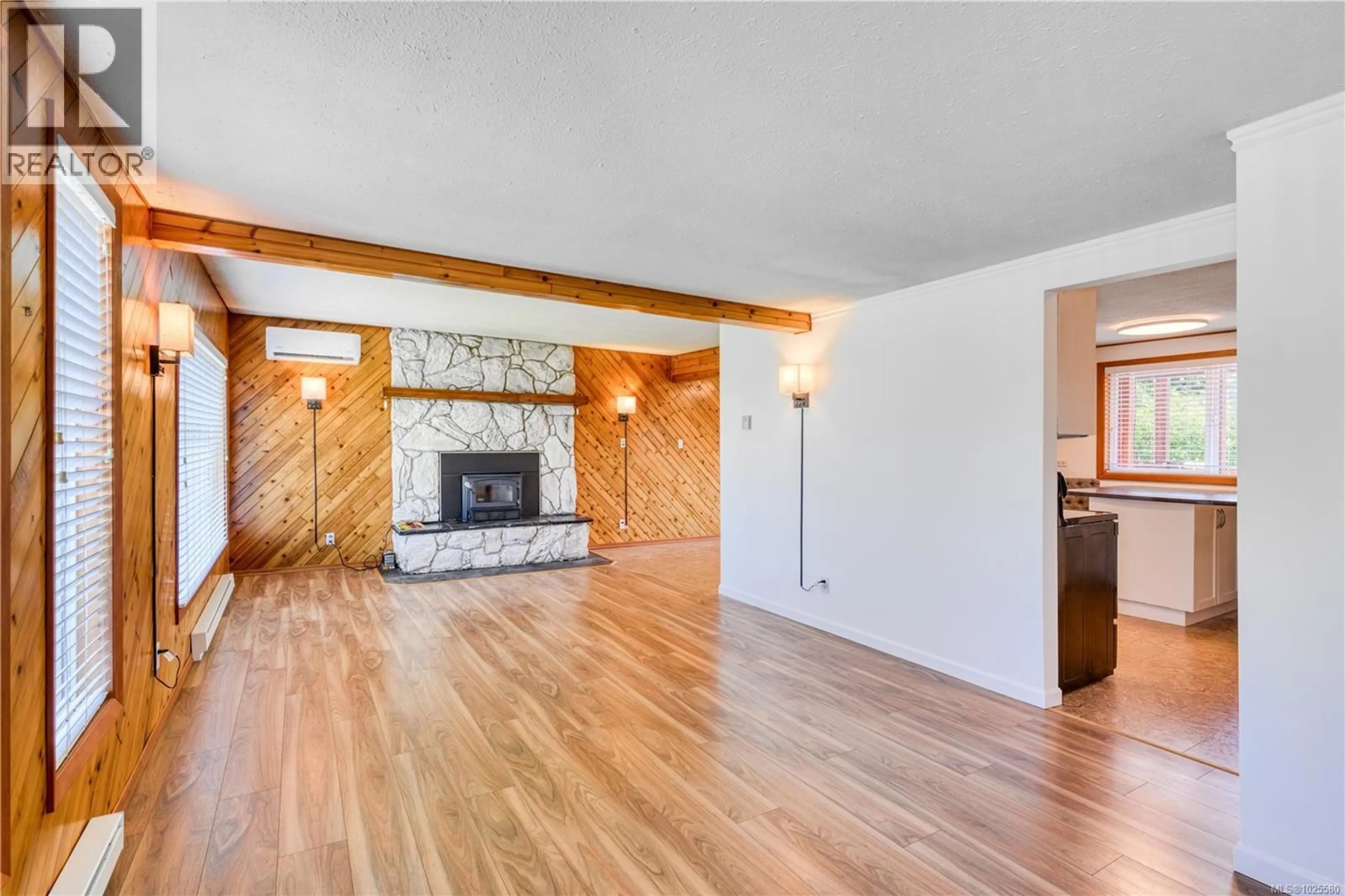 Unknown for 1875 BROUGHTON BOULEVARD, Port McNeill British Columbia V0N2R0