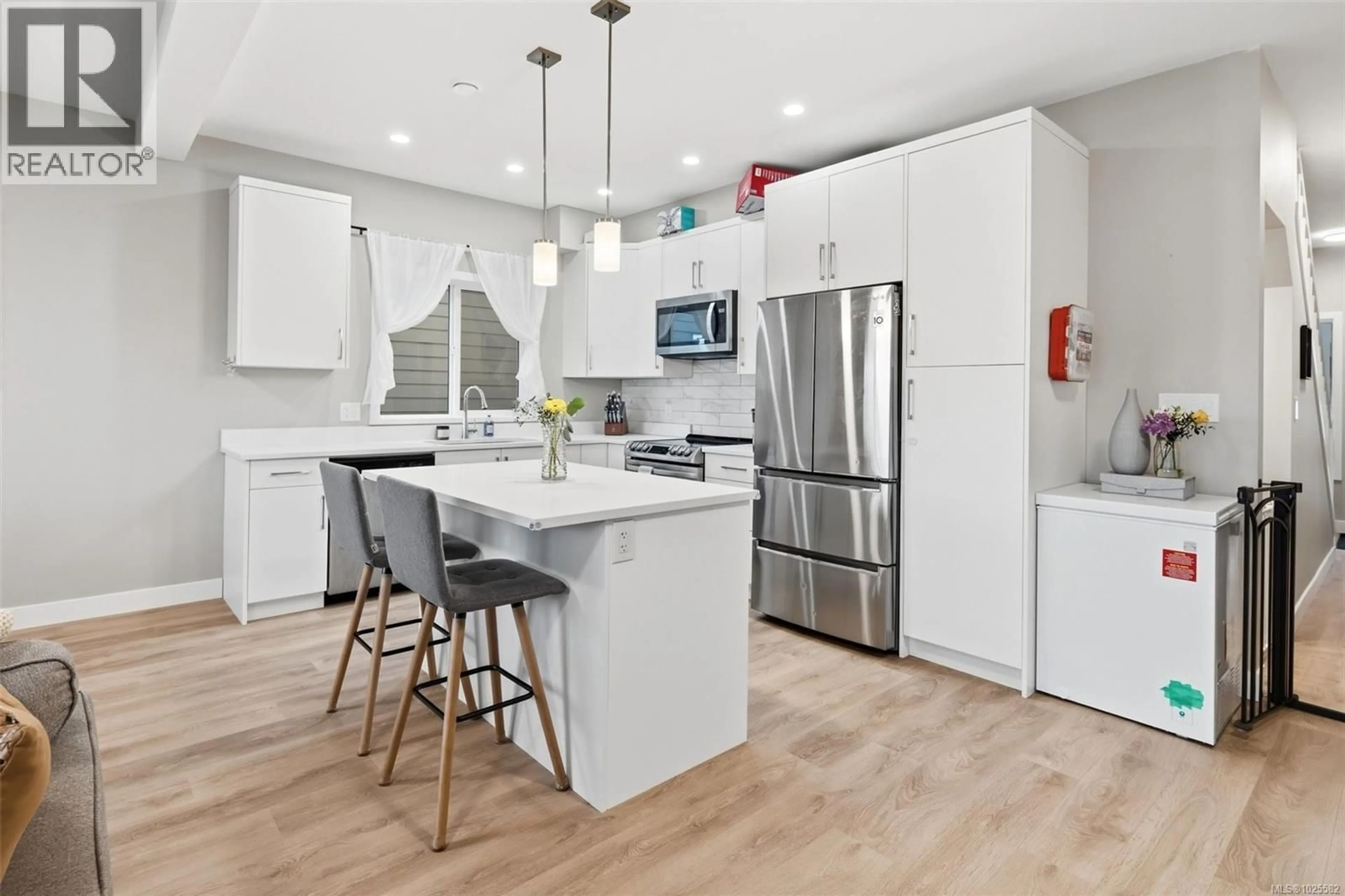 Open concept kitchen, unknown for 3481 MYLES MANSELL ROAD, Langford British Columbia V9C0N6