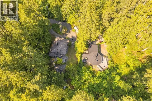 1076 PACIFIC RIM HIGHWAY, Tofino 4