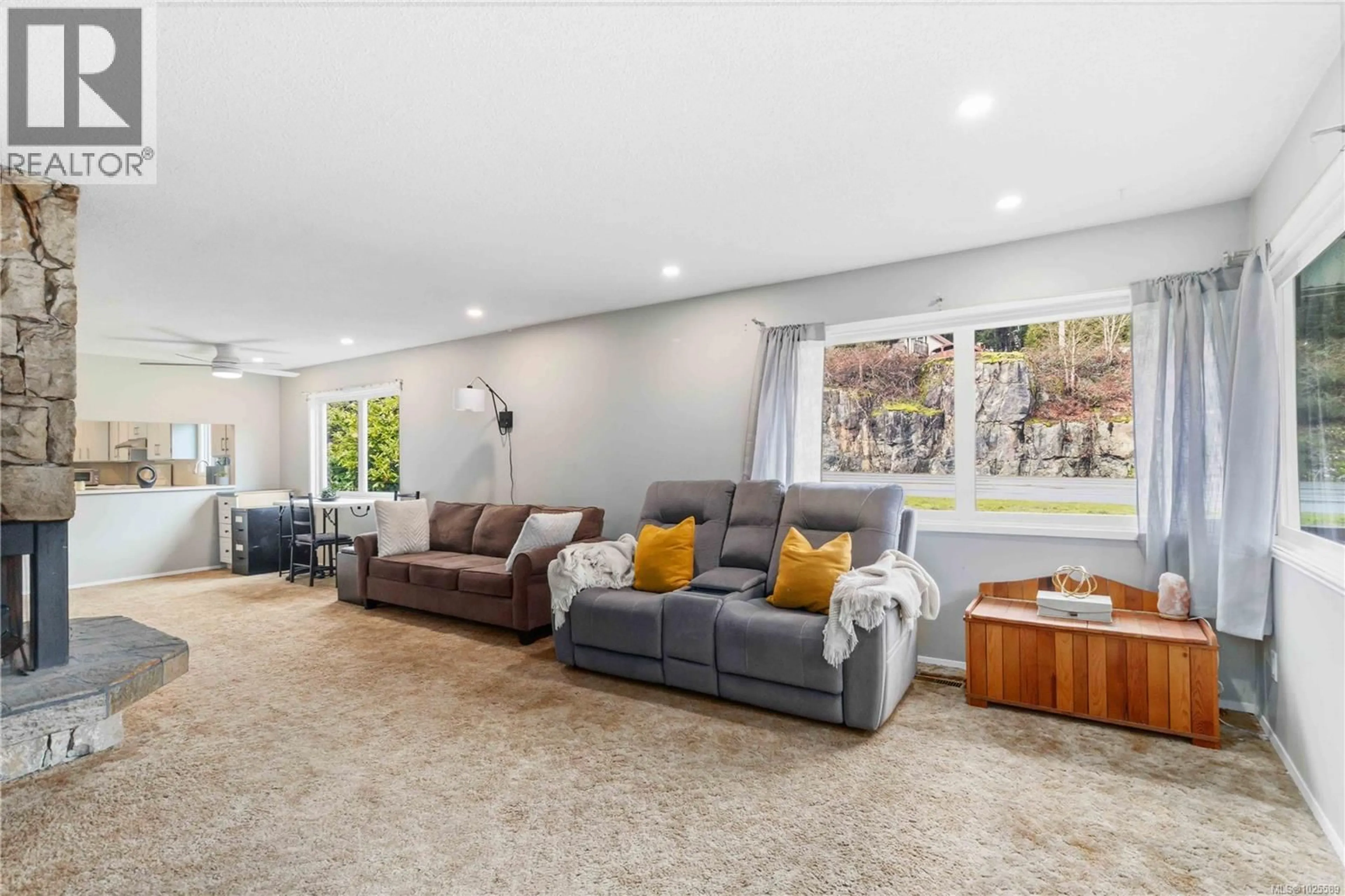 Living room with furniture, unknown for 3061 SOOKE ROAD, Langford British Columbia V9B5Y9