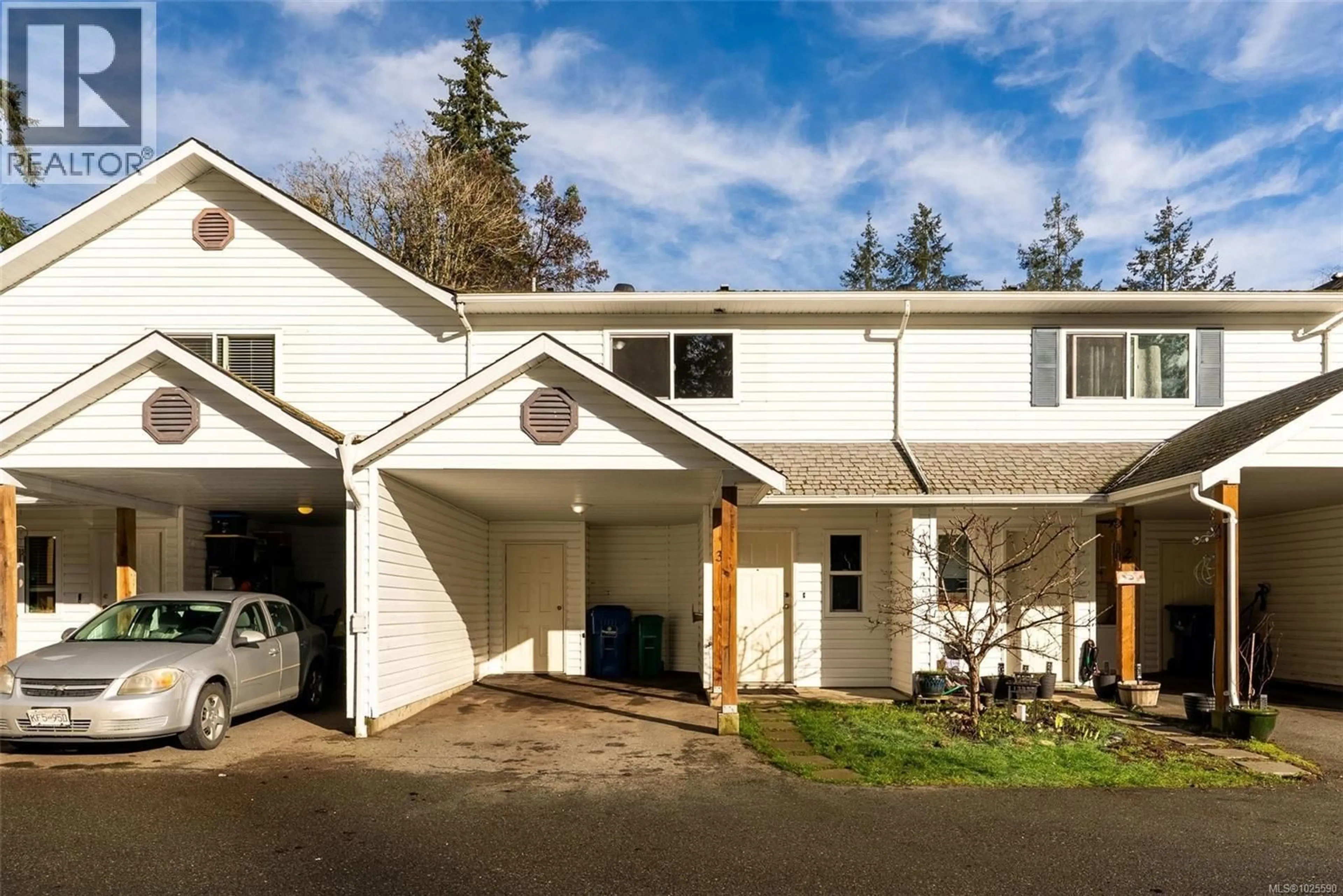 Home with vinyl exterior material, street for 3 - 711 MALONE ROAD, Ladysmith British Columbia V9G1B4